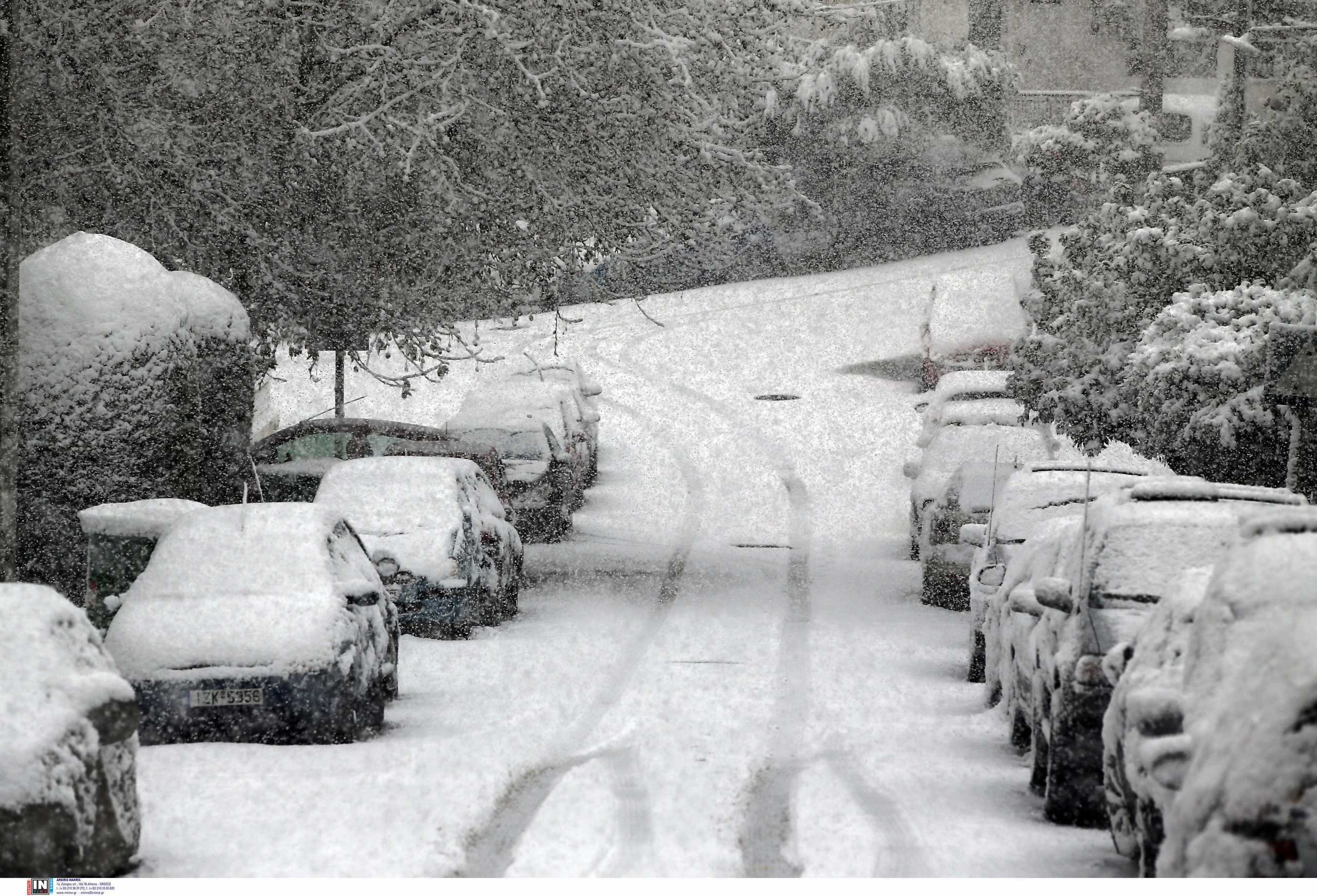 Ποιοι δρόμοι είναι τώρα κλειστοί στην Αθήνα – Live που χιονίζει τώρα