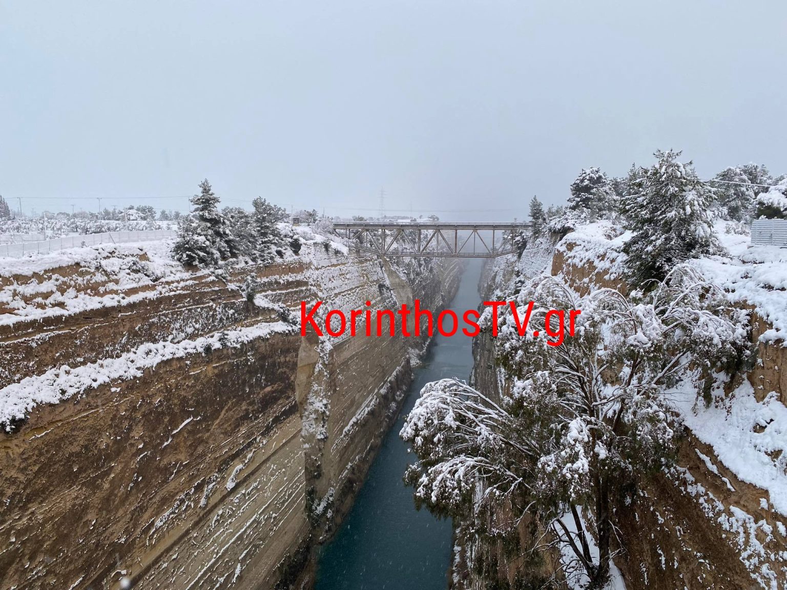 Καιρός: Που χρειάζονται αλυσίδες σε Πελοπόννησο και Δυτική Ελλάδα – Εντυπωσιακές εικόνες από τον Ισθμό