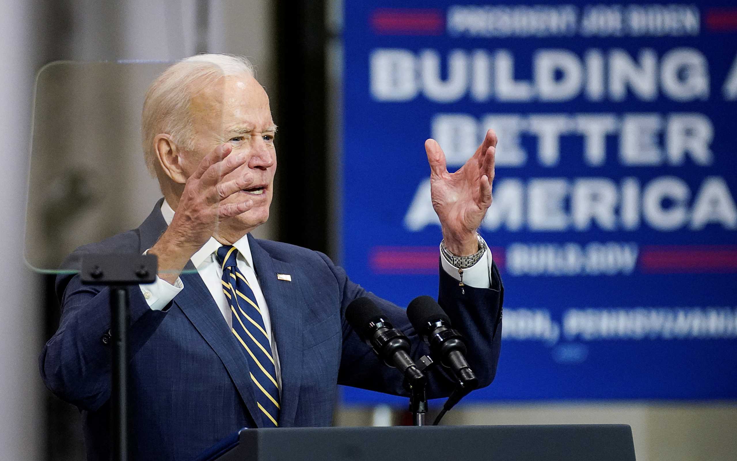 U.S. President Biden delivers remarks during a visit to Carnegie Mellon University at Mill 19 to tout the $1.2 trillion "Infrastructure Investment and Jobs Act," in Pittsburgh, Pennsylvania, U.S., January 28, 2022. REUTERS