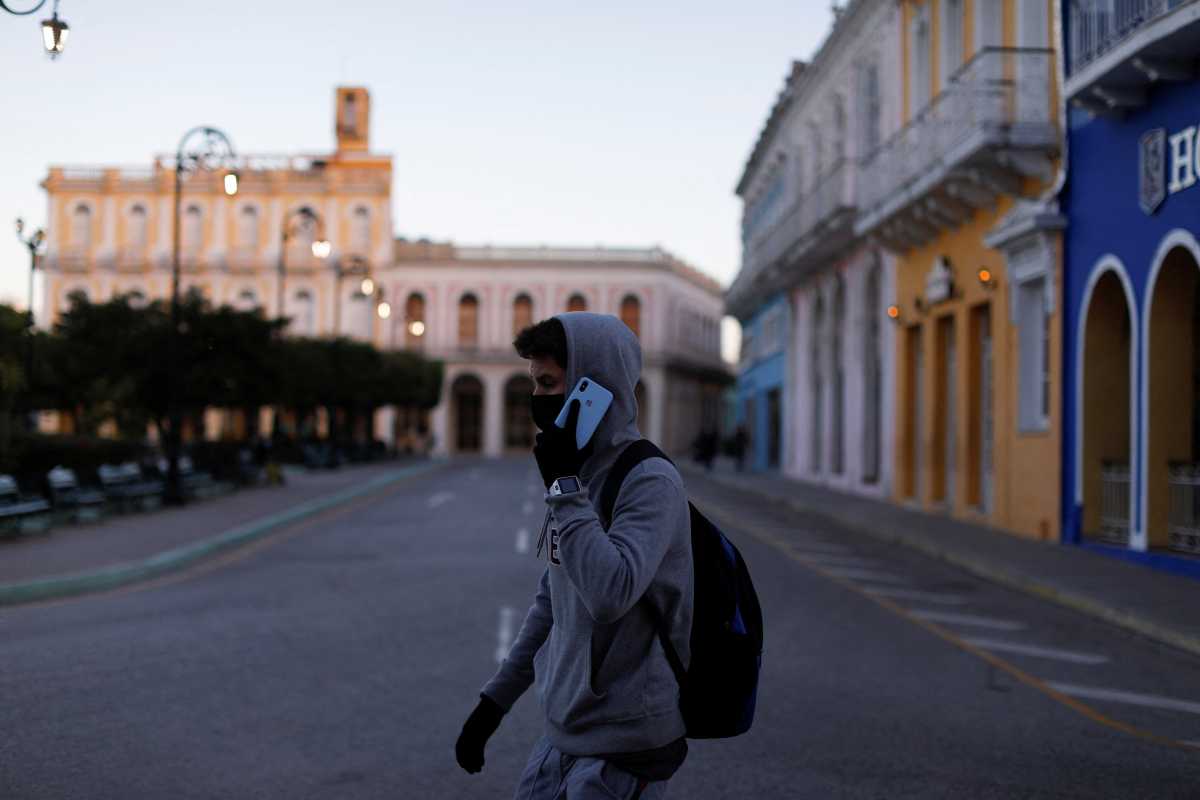 Πρωτόγνωρος καιρός στην Κούβα: Πολύ κρύο και θυελλώδεις άνεμοι