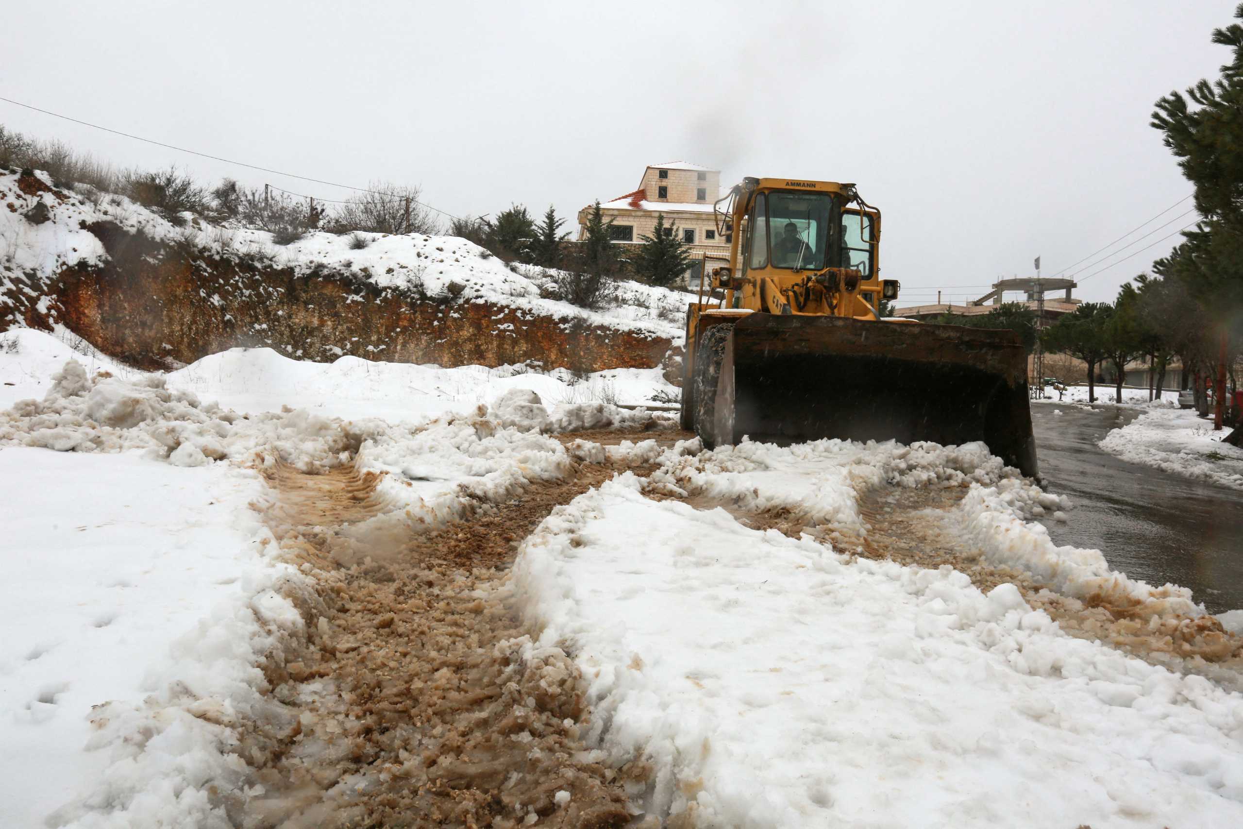 Λίβανος: Χιονοθύελλα έπληξε τη χώρα – Έκλεισαν τα σχολεία