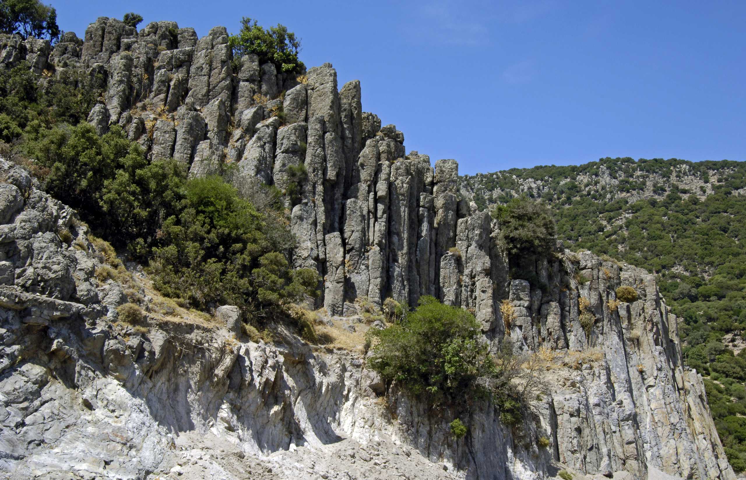 Λέσβος: Ηφαιστειακές εκρήξεις πριν από εκατομμύρια χρόνια «έχτισαν» την άγρια ομορφιά του νησιού