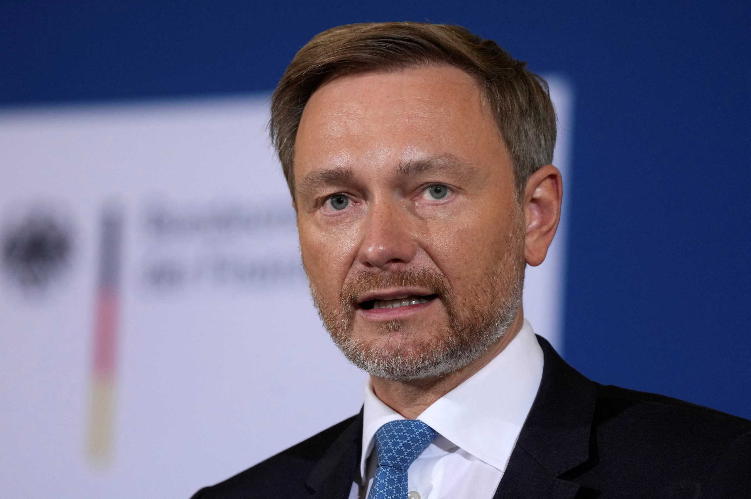 Γερμανία: «Οι ανεμβολίαστοι δεν θα υφίστανται διακρίσεις» υποσχόταν ο αρχηγός του FDP πριν τις εκλογές