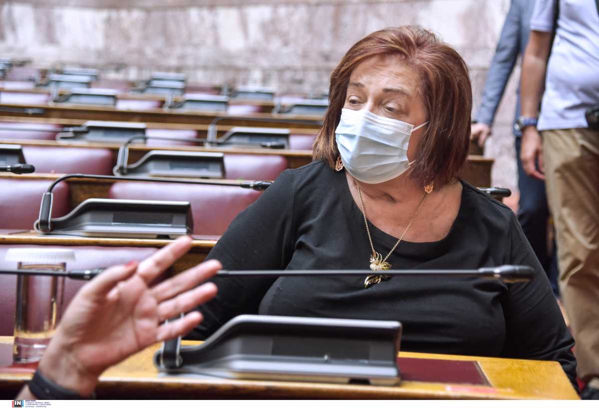Μαριέττα Γιαννάκου: Παραμένει στη ΜΕΘ η βουλευτής της ΝΔ – Υποβλήθηκε σε χειρουργείο