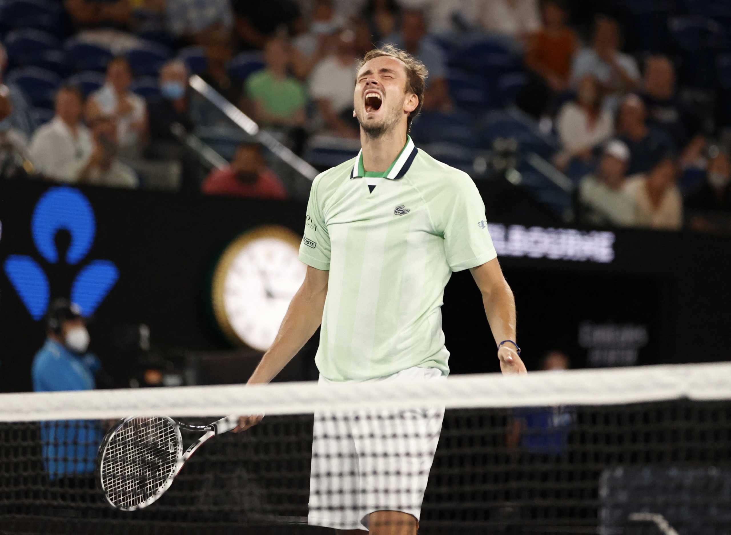 Tennis - Australian Open - Melbourne Park, Melbourne, Australia - January 26, 2022  Russia's Daniil Medvedev reacts during his quarter final match against Canada's Felix Auger Aliassime REUTERS
