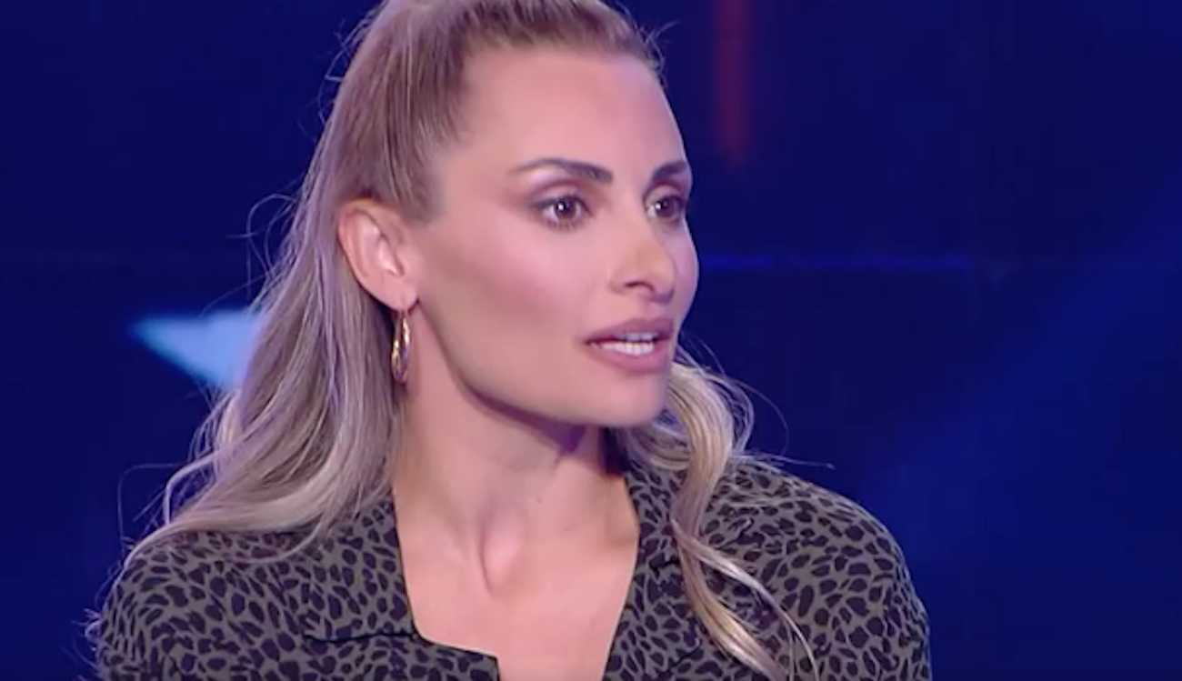 Βασιλική Μιλλούση: Η έκπληξη στον αέρα από τον Λευτέρη Πετρούνια