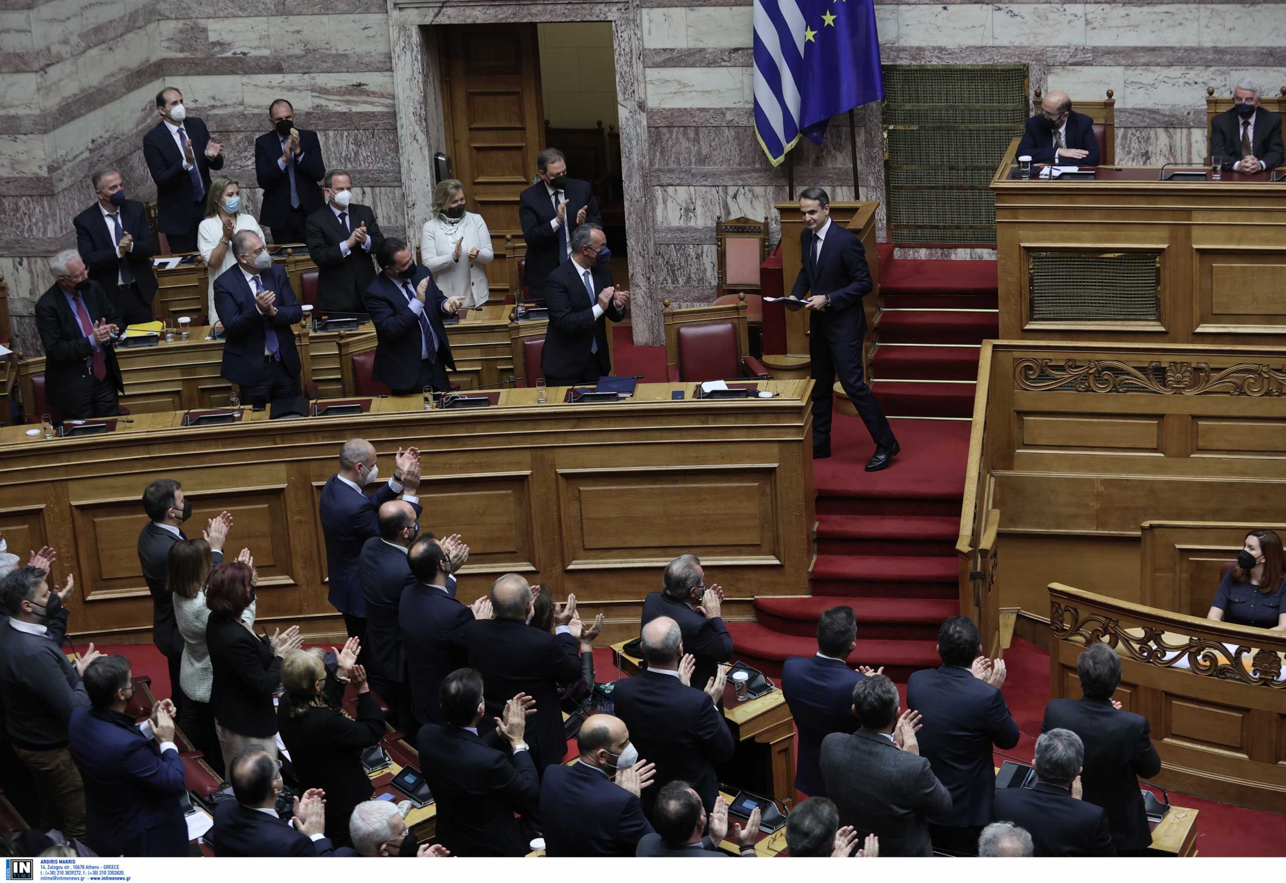 Πρόταση μομφής: «Παρών» ψήφισε ο Κωνσταντίνος Μπογδάνος