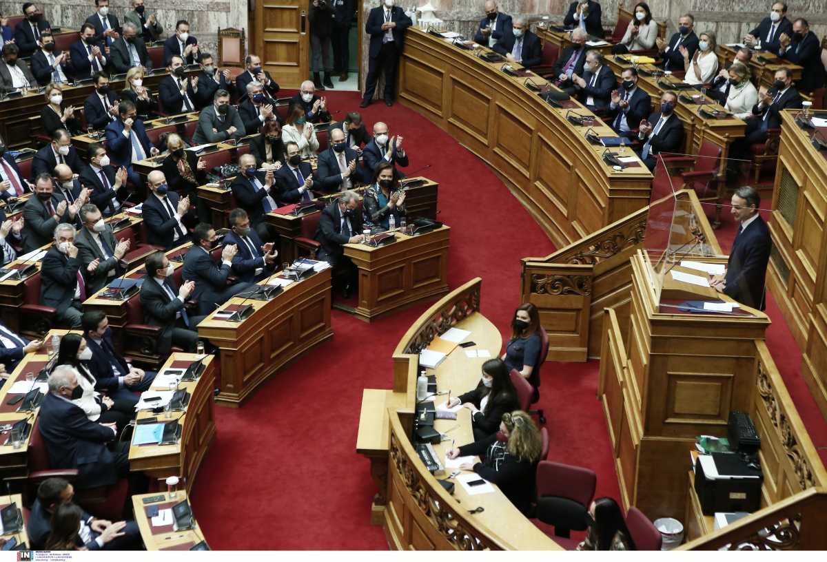 Παρακολουθήσεις: Νέα «μάχη» στη Βουλή για τη σύσταση Εξεταστικής Επιτροπής – «Παρών» θα ψηφίσει η ΝΔ