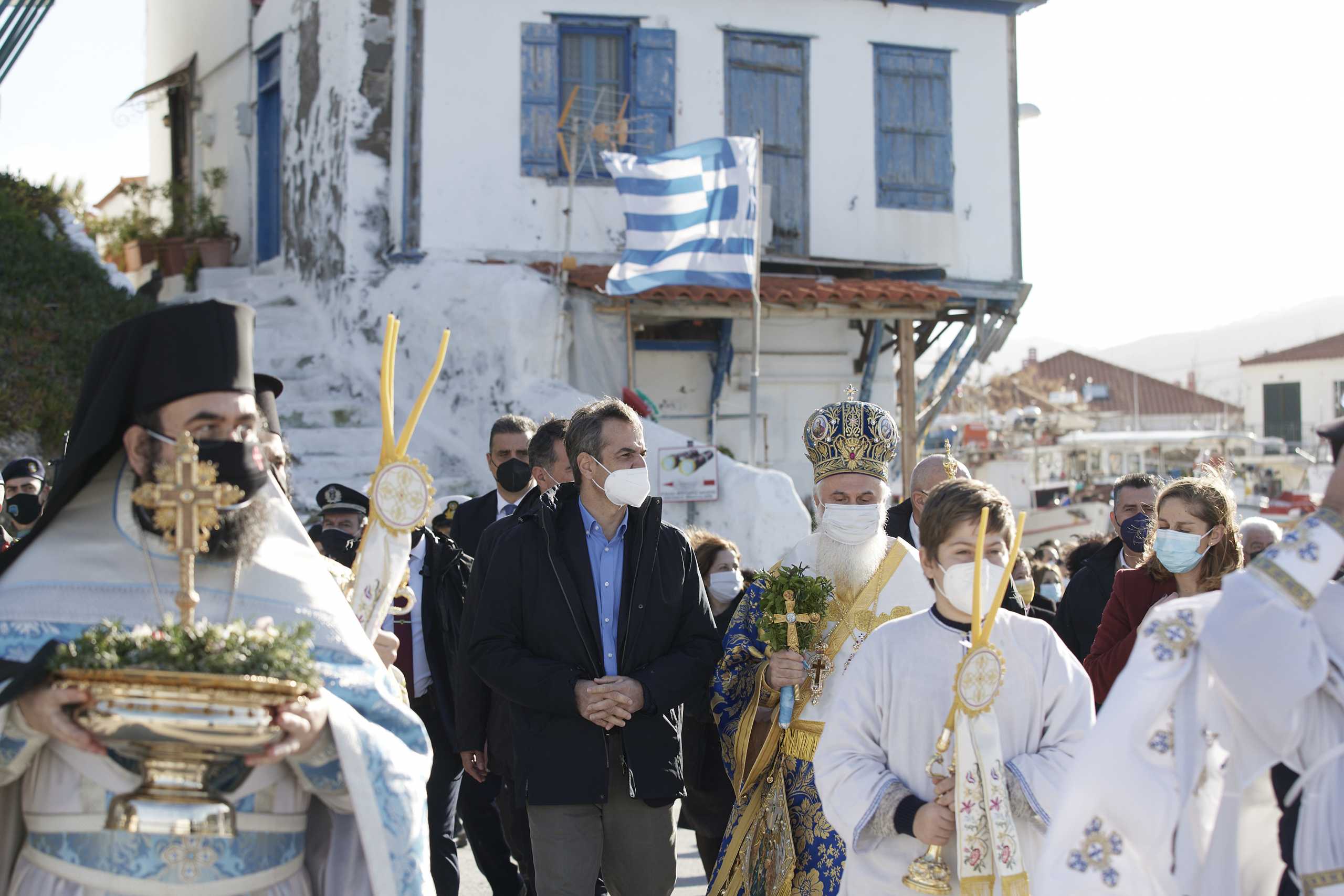 Κυριάκος Μητσοτάκης: Καλή φώτιση, πρωτίστως στους ανεμβολίαστους