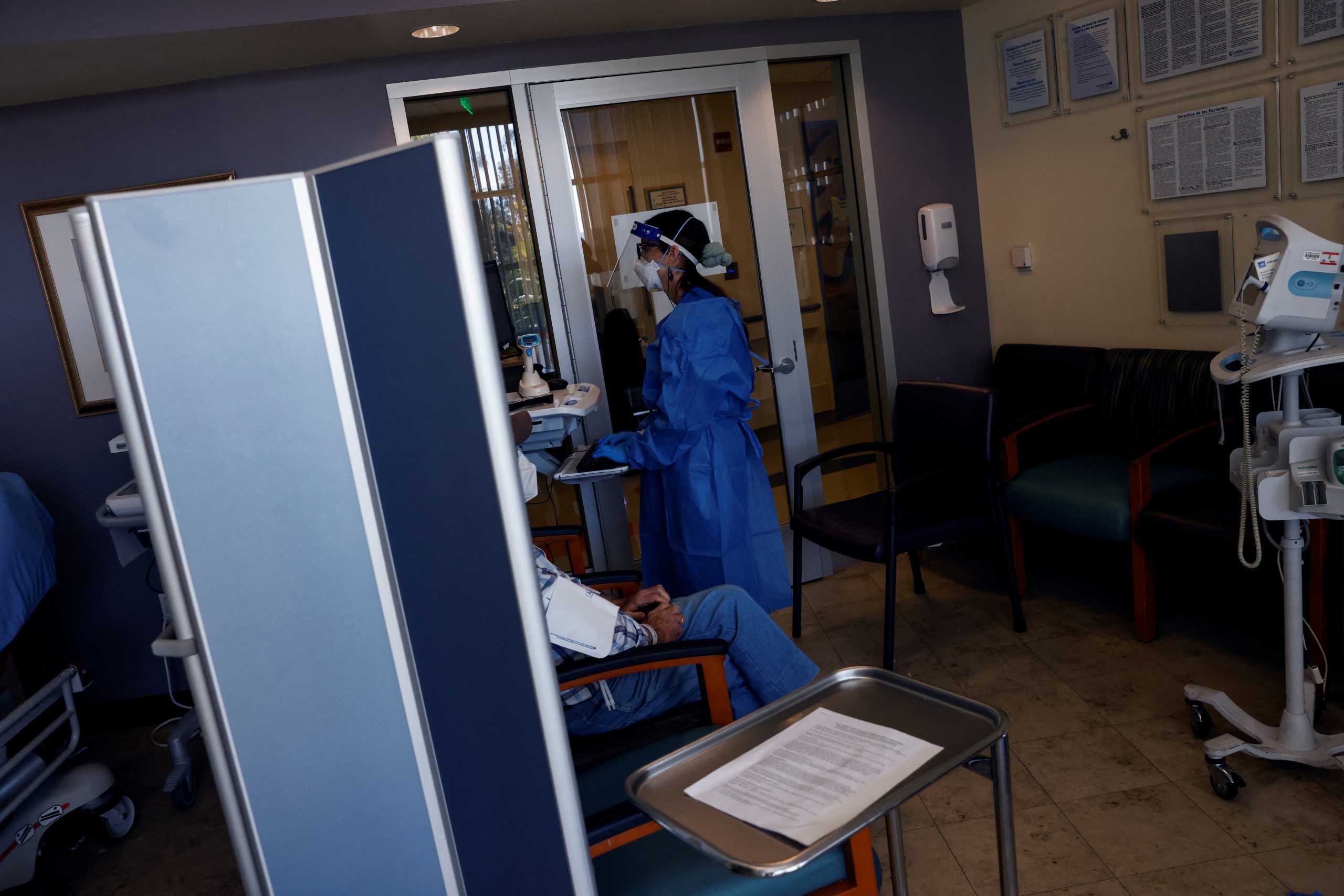 ΗΠΑ – Κορονοϊός: 2 νοσοκόμες έβγαλαν σχεδόν 1,5 εκατ.δολάρια πουλώντας πλαστά πιστοποιητικά εμβολίασμού