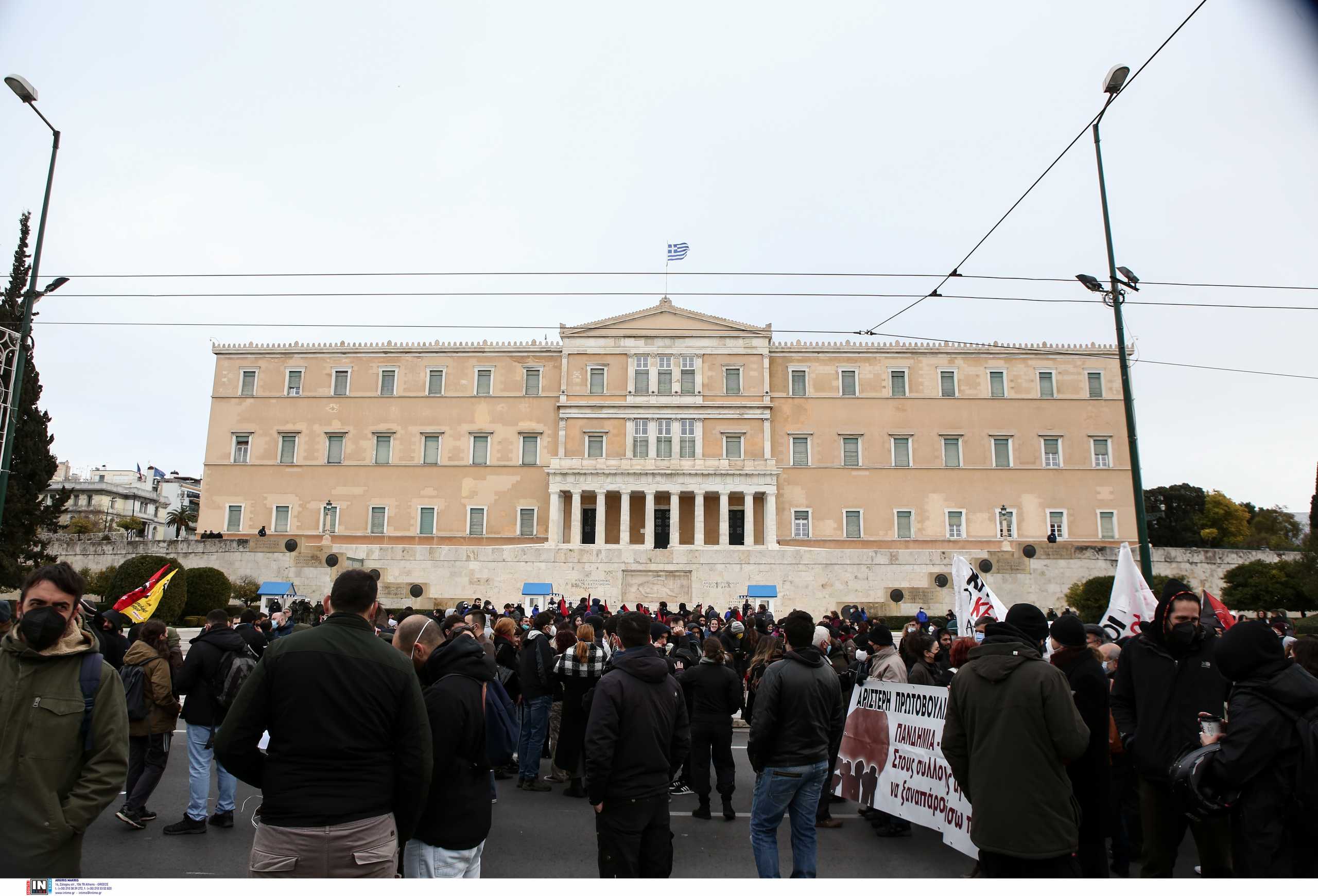 Τάκης Θεοδωρικάκος: «Εφαρμόζουμε το νόμο στις πορείες με σεβασμό στο δικαίωμα της διαδήλωσης»