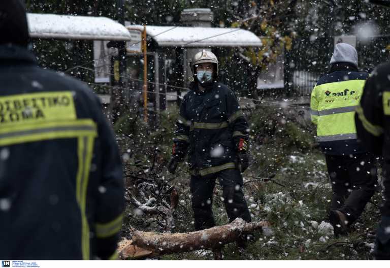 Κακοκαιρία «Ελπίδα»: Σε επιφυλακή η Πυροσβεστική λόγω του σφοδρού χιονιά - Οδηγίες από τη ΓΓ Πολιτικής Προστασίας