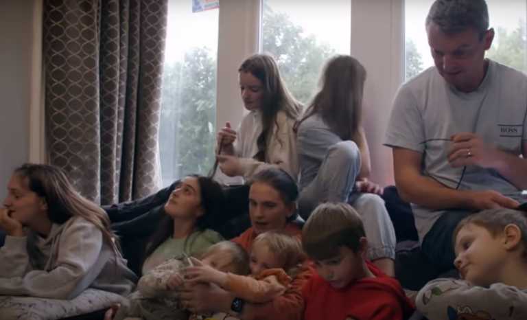 Η «οικογένεια Χωραφά»... της Βρετανίας - Μετά από 22 παιδιά, περιμένει το 8ο εγγόνι