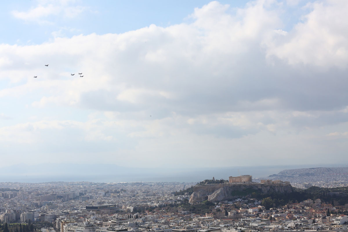 Τα Rafale πάνω από την Ακρόπολη – Live η υποδοχή στην Τανάγρα