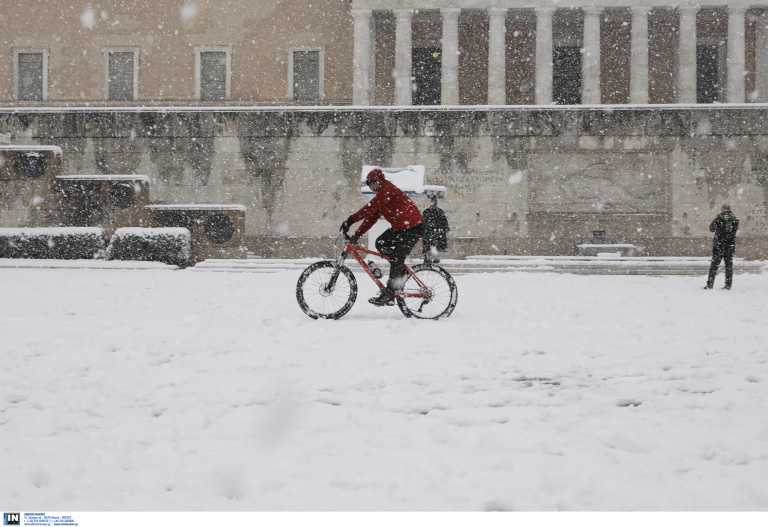 Κακοκαιρία «Ελπίδα»: Έρχεται νωρίτερα με χιόνια και στην Αθήνα - Κλειστά σχολεία και προειδοποίηση για τις μετακινήσεις