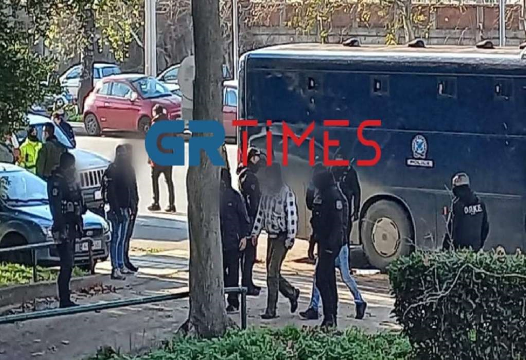 Θεσσαλονίκη: Αναβλήθηκε για τις 21 Ιανουαρίου η δίκη των 15 καταληψιών – Αφέθηκαν όλοι ελεύθεροι
