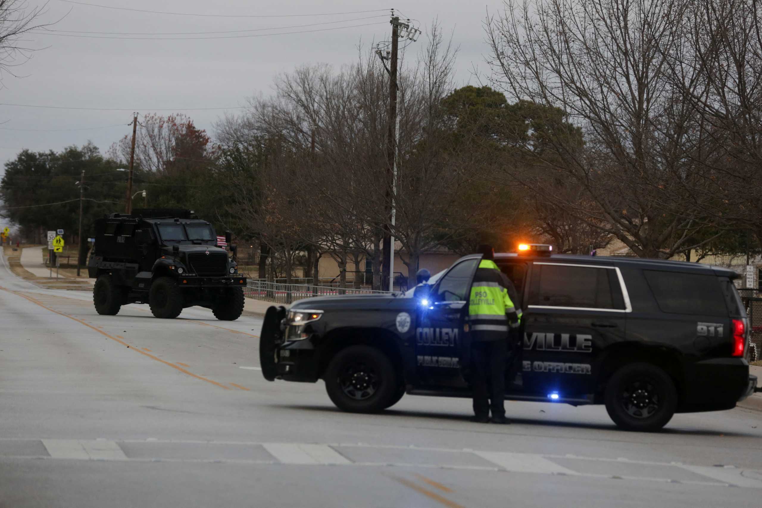 ΗΠΑ: Ελεύθεροι οι όμηροι στη συναγωγή στο Τέξας – Νεκρός ο ένοπλος δράστης