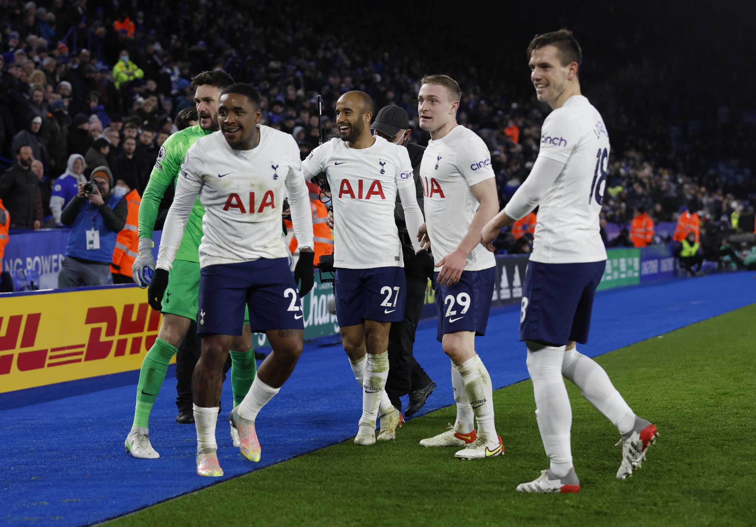 Soccer Football - Premier League - Leicester City v Tottenham Hotspur - King Power Stadium, Leicester, Britain - January 19, 2022  Tottenham Hotspur's Steven Bergwijn celebrates scoring their third goal with teammates Action Images via Reuters