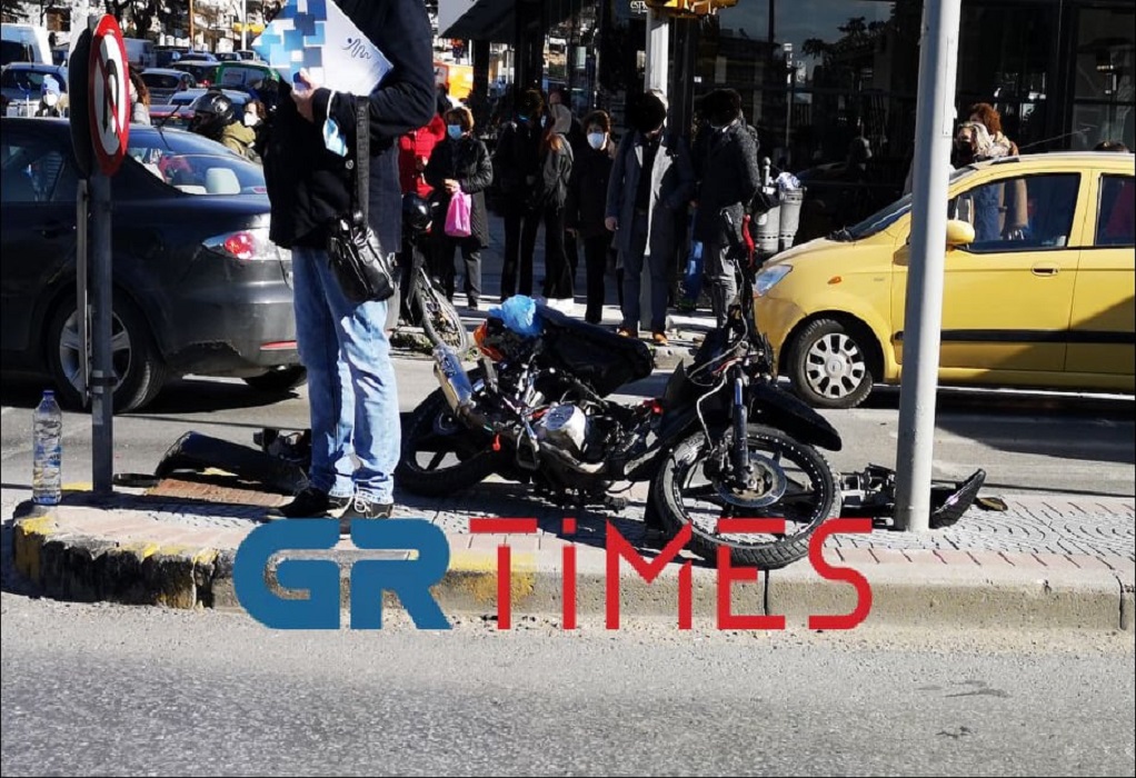 Θεσσαλονίκη: Τροχαίο με μηχανή – Καλούσαν 20 λεπτά το 100 και… δεν απαντούσε