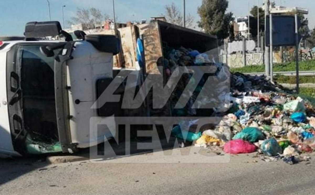 Ανατροπή φορτηγού στην Εθνική Οδό – Κυκλοφοριακό «έμφραγμα» στην περιοχή