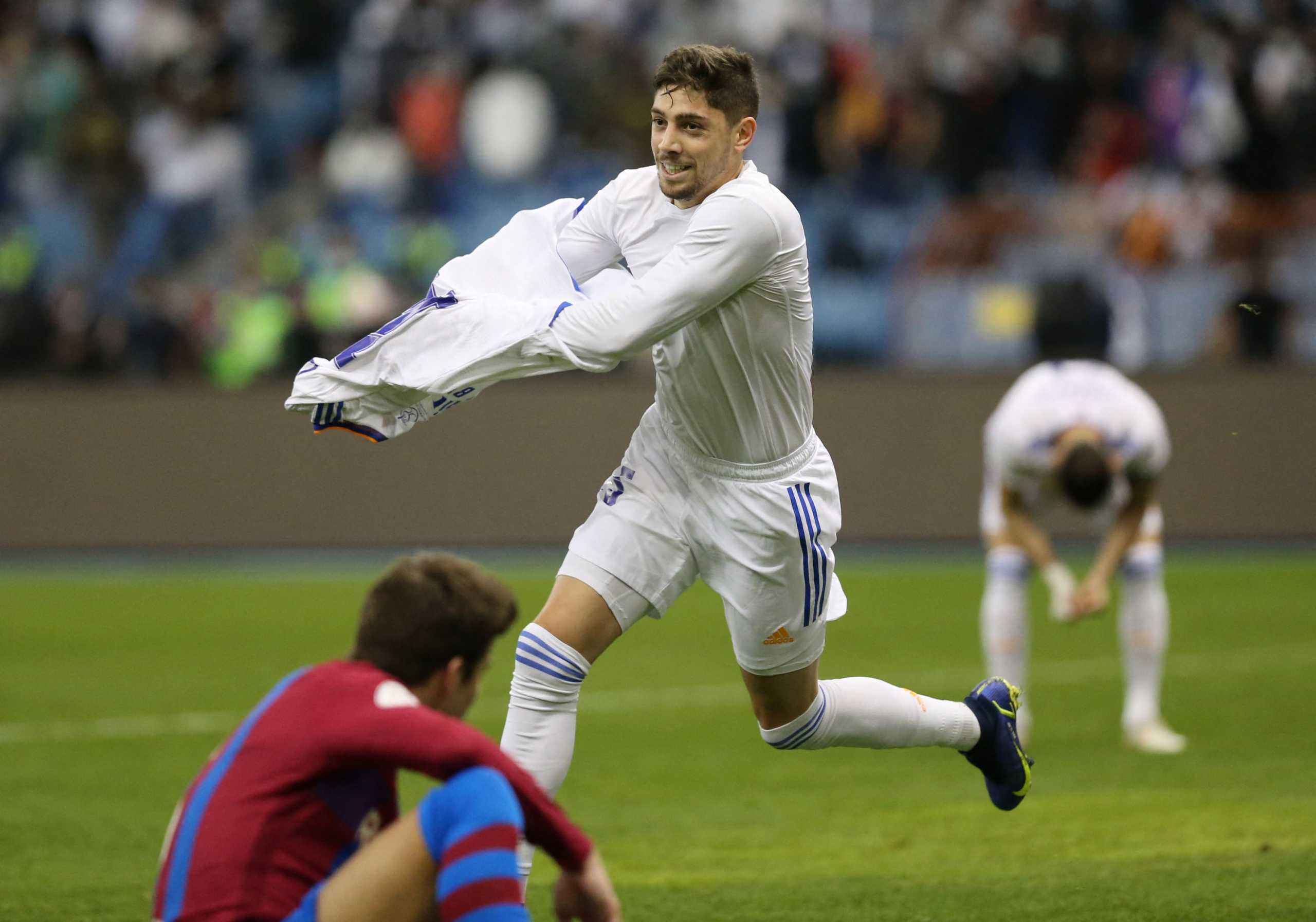 Soccer Football - Spanish Super Cup - Semi Final - Real Madrid v FC Barcelona - King Fahd International Stadium, Riyadh, Saudia Arabia - January 12, 2022 Real Madrid's Federico Valverde celebrates scoring their third goal REUTERS