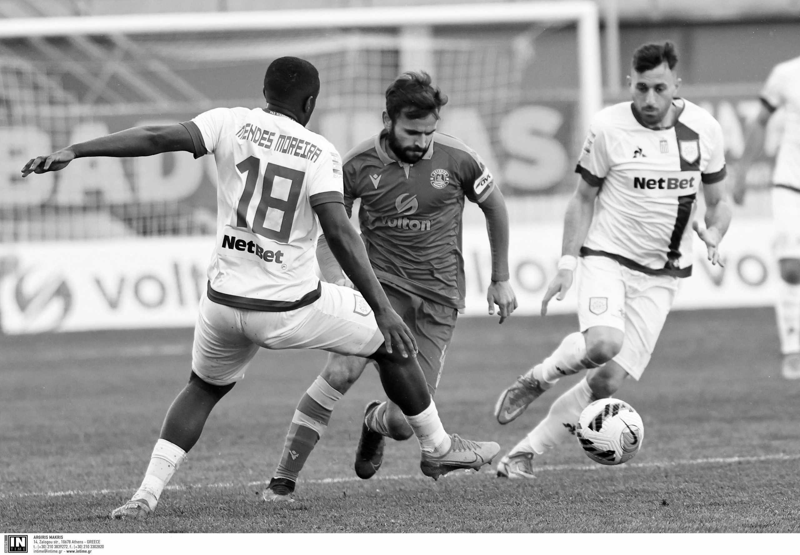 Superleague 1: Ασπρόμαυρες όλες οι φωτογραφίες των αγώνων ως ένδειξη πένθους για τον 19χρονο οπαδό