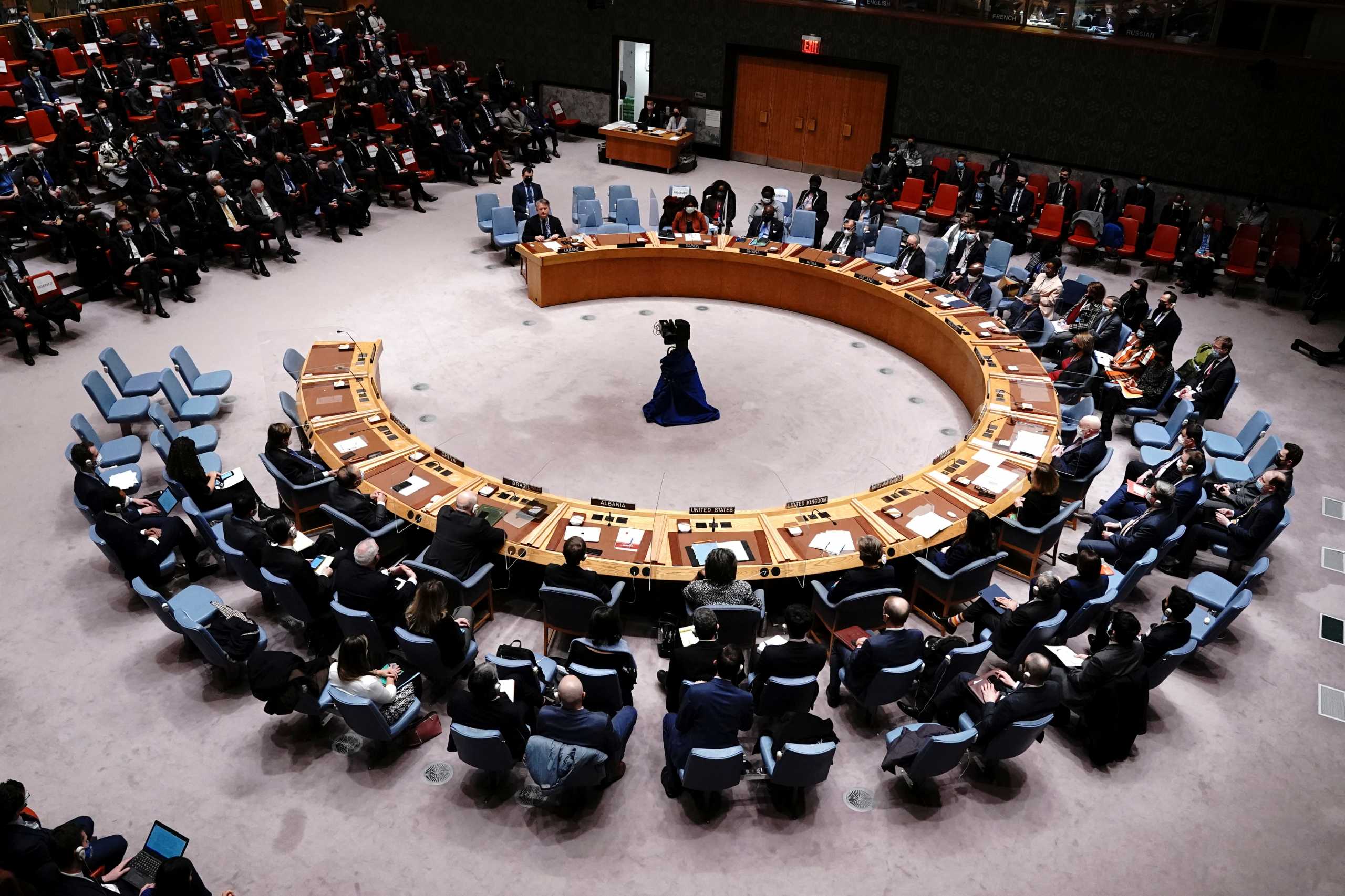 UN Ambassadors hold a minute's silence for Ukraine during a United Nations Security Council meeting, on a resolution regarding Russia's actions toward Ukraine, at the United Nations Headquarters in New York City, U.S., February 25, 2022. REUTERS