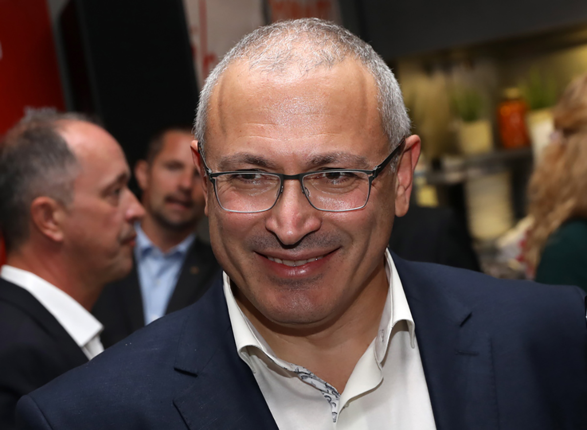epa07830973 Exiled Russian businessman, Mikhail Khodorkovsky, attends the 'BILD100 summer party' event in Berlin, Germany, 09 September 2019. 100 of the most important decision-makers from politics and business as well as well-known personalities from sports, art and culture are expected at the event held by Germany's highest-circulation newspaper BILD.  EPA
