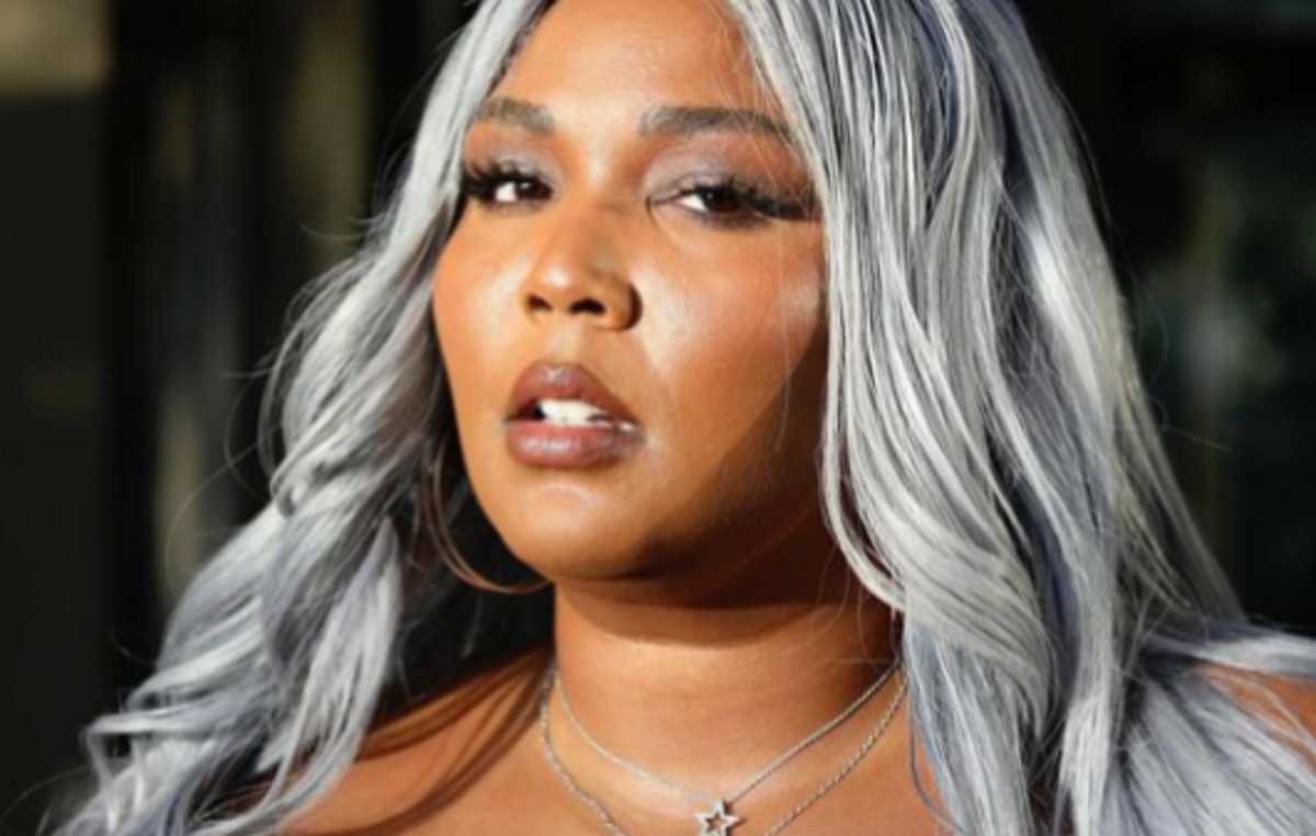 Lizzo: Η διάσημη σταρ για τη μάχη με την κατάθλιψη και το άγχος – Το bullying από τα social media