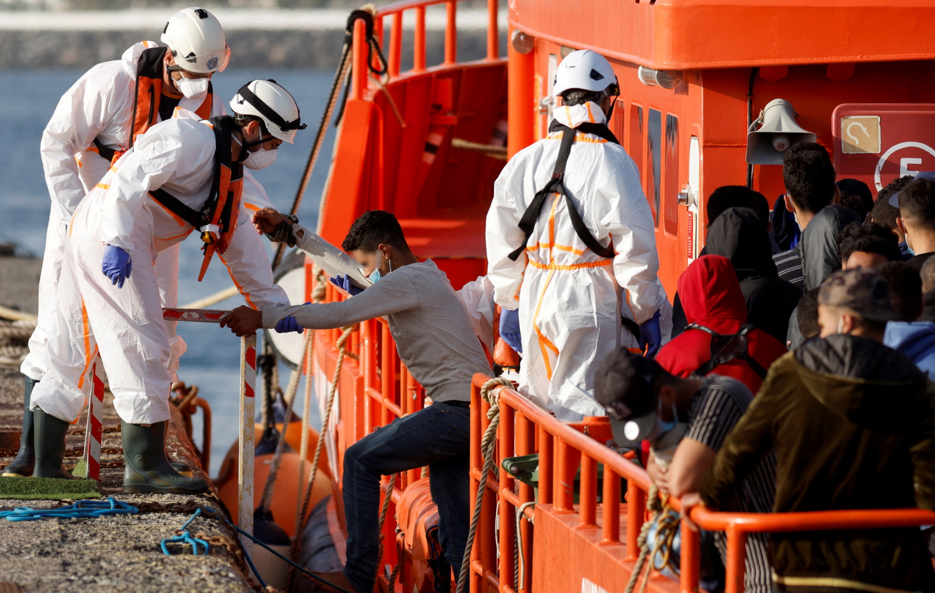 Ιταλία: Σκάφος με 21 μετανάστες εμβολίστηκε από λιβυκό αλιευτικό – Αγνοούνται 3 άνθρωποι
