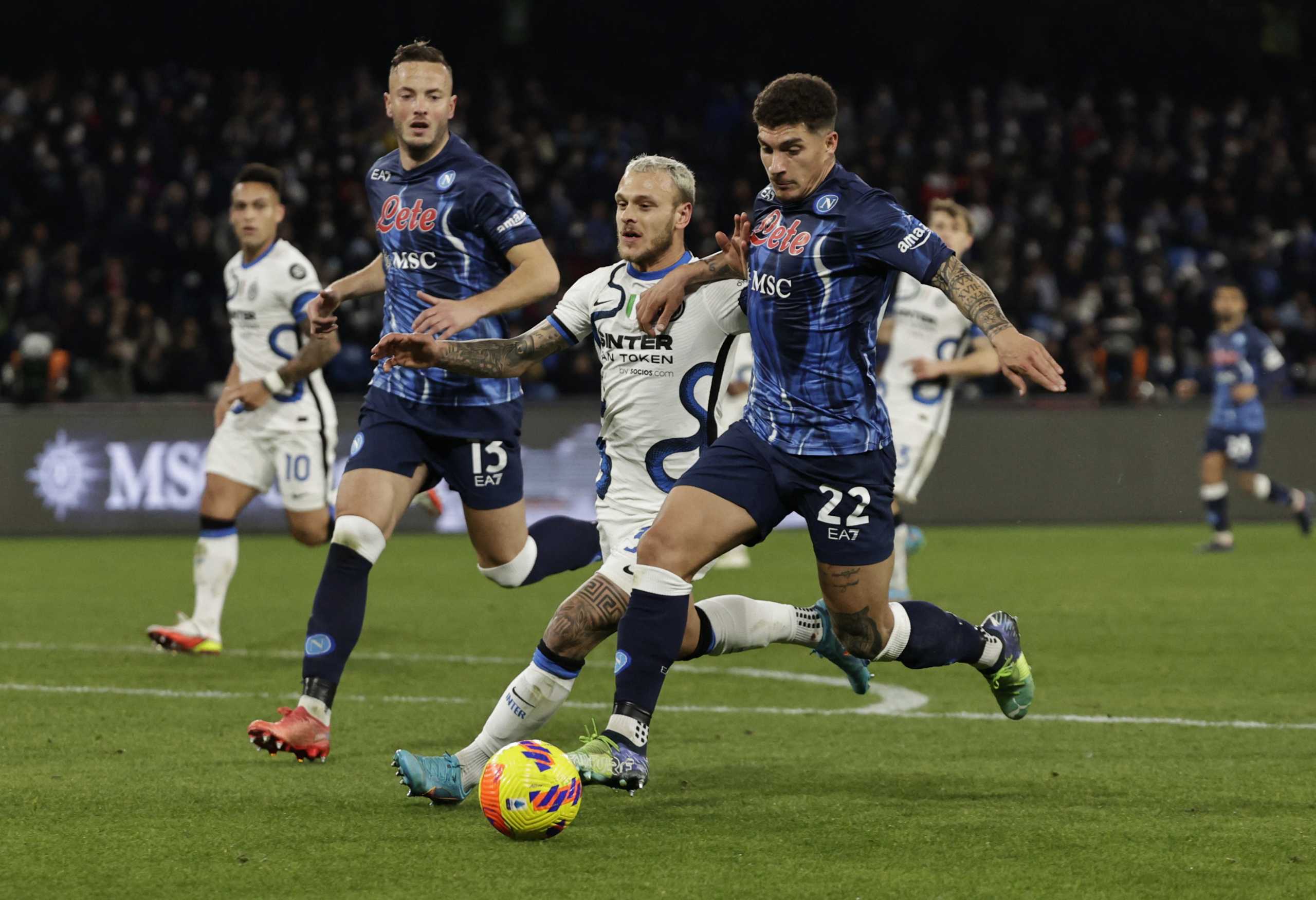 Serie A, Νάπολι – Ίντερ 1-1: Ισοπαλία με κερδισμένη τη Μίλαν