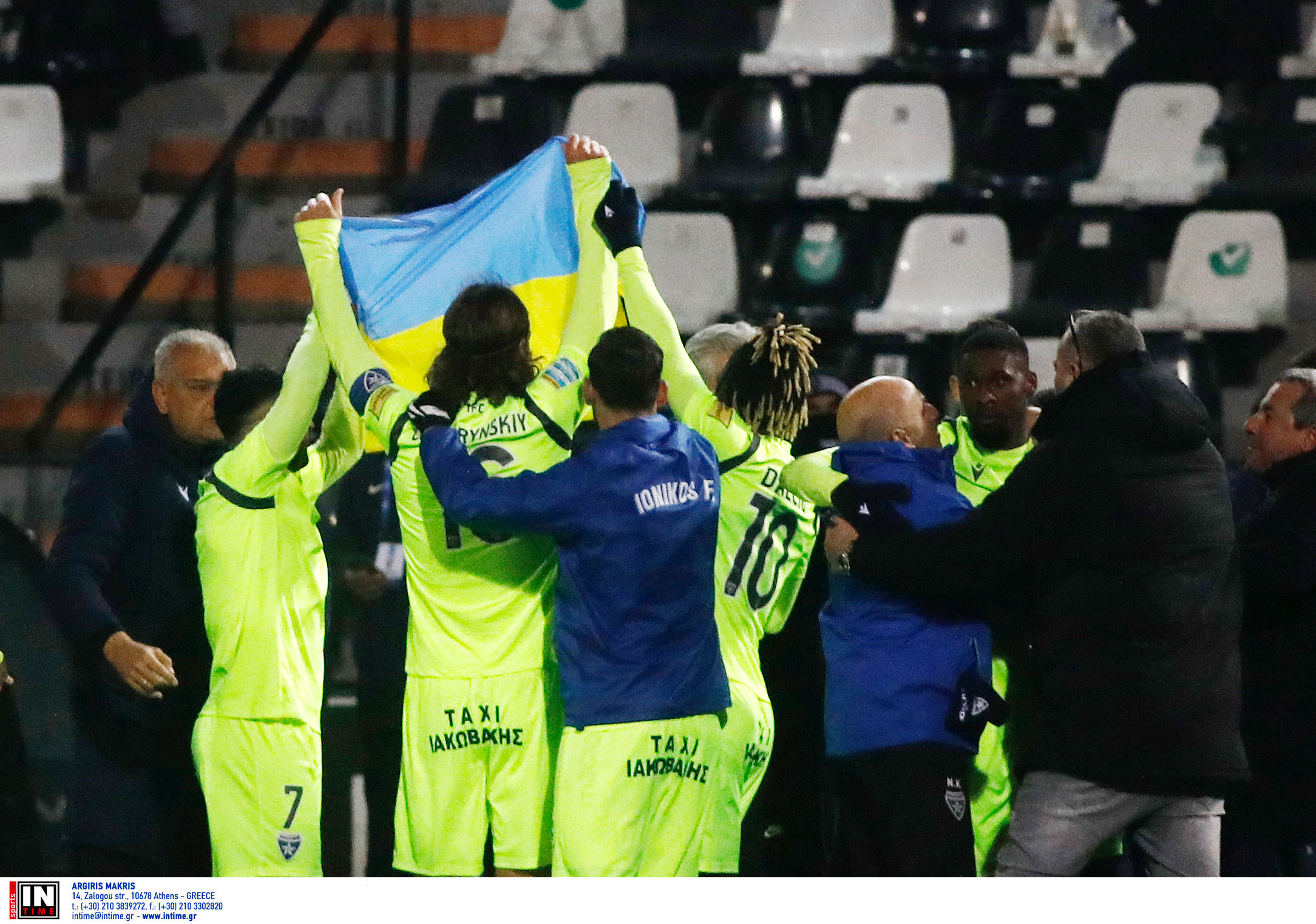 Superleague, ΠΑΟΚ – Ιωνικός 1-1: Τον «προσγείωσε» και πέρασαν μήνυμα για την ειρήνη στην Ουκρανία