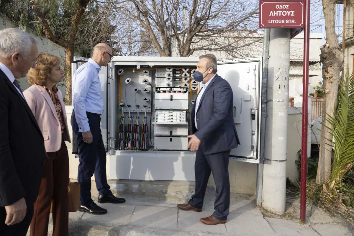 Ο CEO του Ομίλου Deutsche Telekom, Tim Höttges, στην Ελλάδα: Επίσκεψη σε έργα εγκατάστασης δικτύου οπτικών ινών