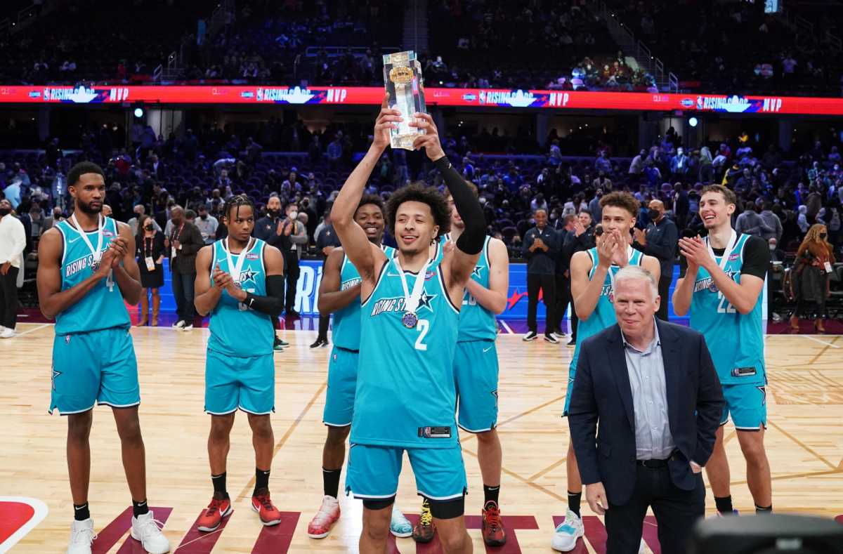 NBA All Star Weekend: Σήκωσε την κούπα του Rising Stars η ομάδα του Μπάρι, MVP o Κάνιγχαμ