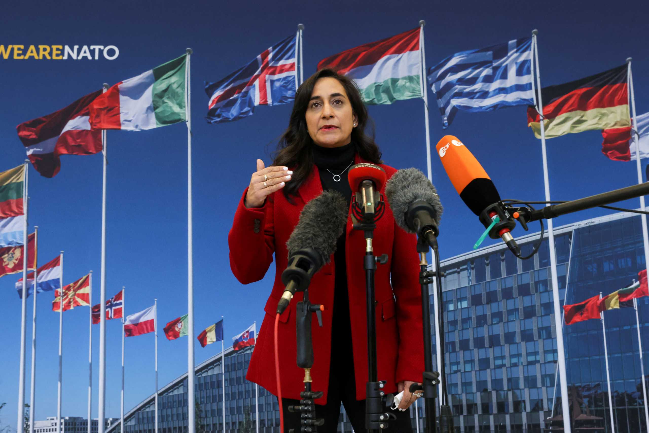 Καναδή υπουργός Άμυνας: Η Ρωσία έχει δύο επιλογές στην Ουκρανία, την αποκλιμάκωση ή την τιμωρία