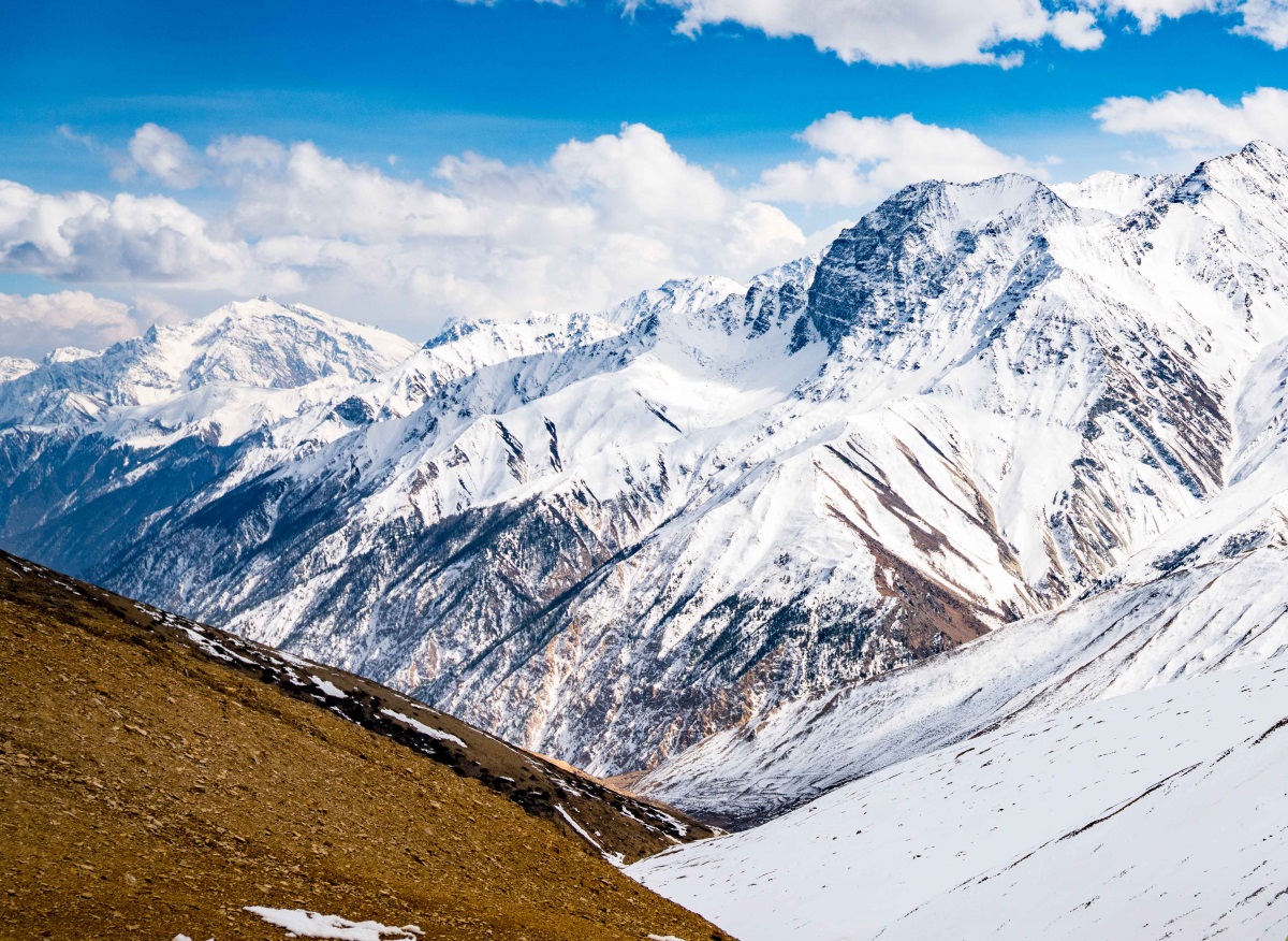 In 2018 Ultrarunner Ryan Sandes ran 1,406 kilometres across 24 days in The Himalayas with Ryno Griesel. The longest he had ever run facing challenges along the way and realising it’s important to cherish success and enjoying the journey.