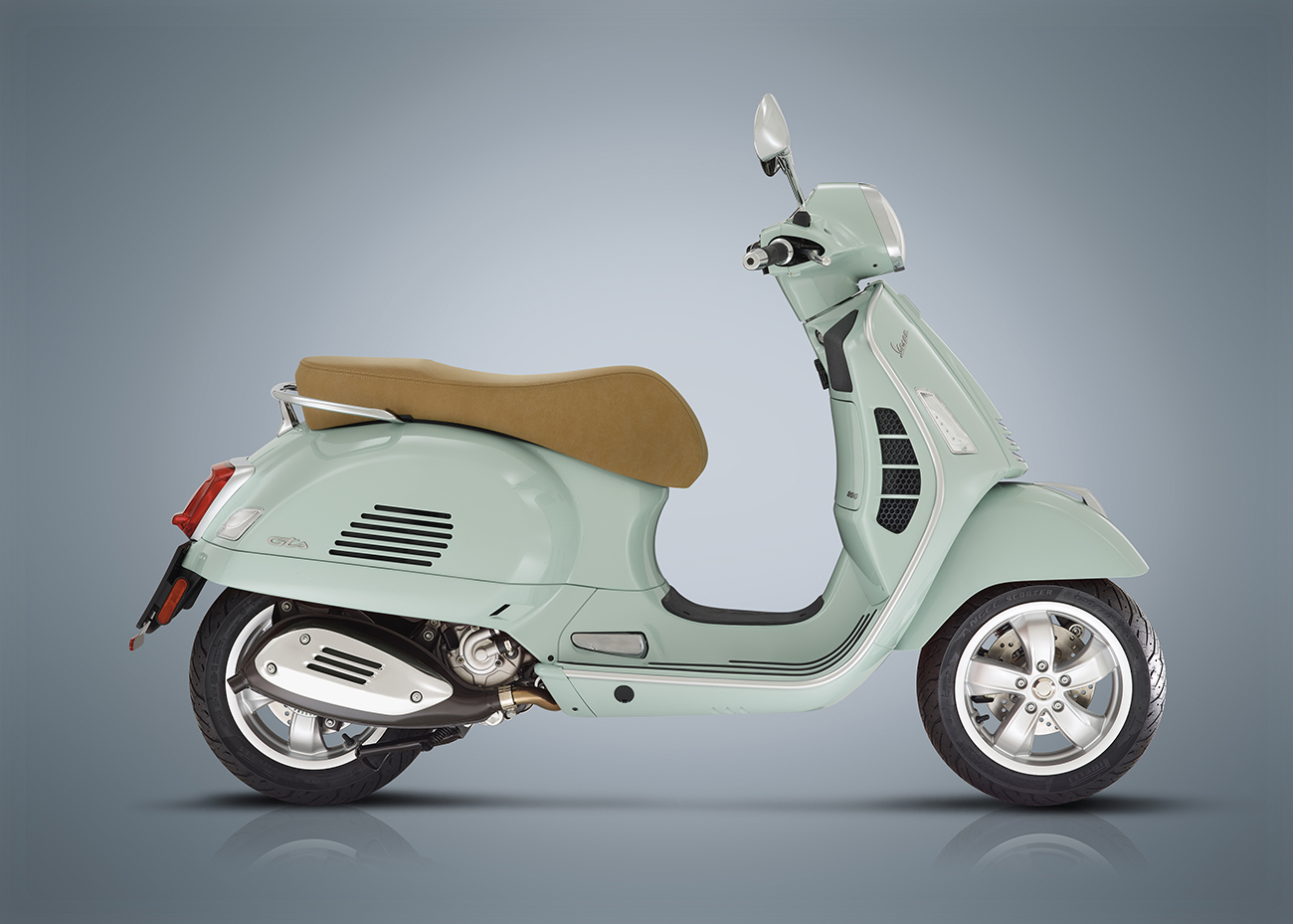 Vespa Gts: Το ξεκίνημα μιας περιπέτειας με καινοτομία και στυλ