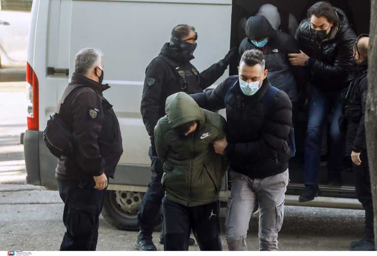 Οπαδοί του ΠΑΟΚ έξω από τις φυλακές Διαβατών - Φώναζαν συνθήματα... υπέρ των δολοφόνων του Άλκη