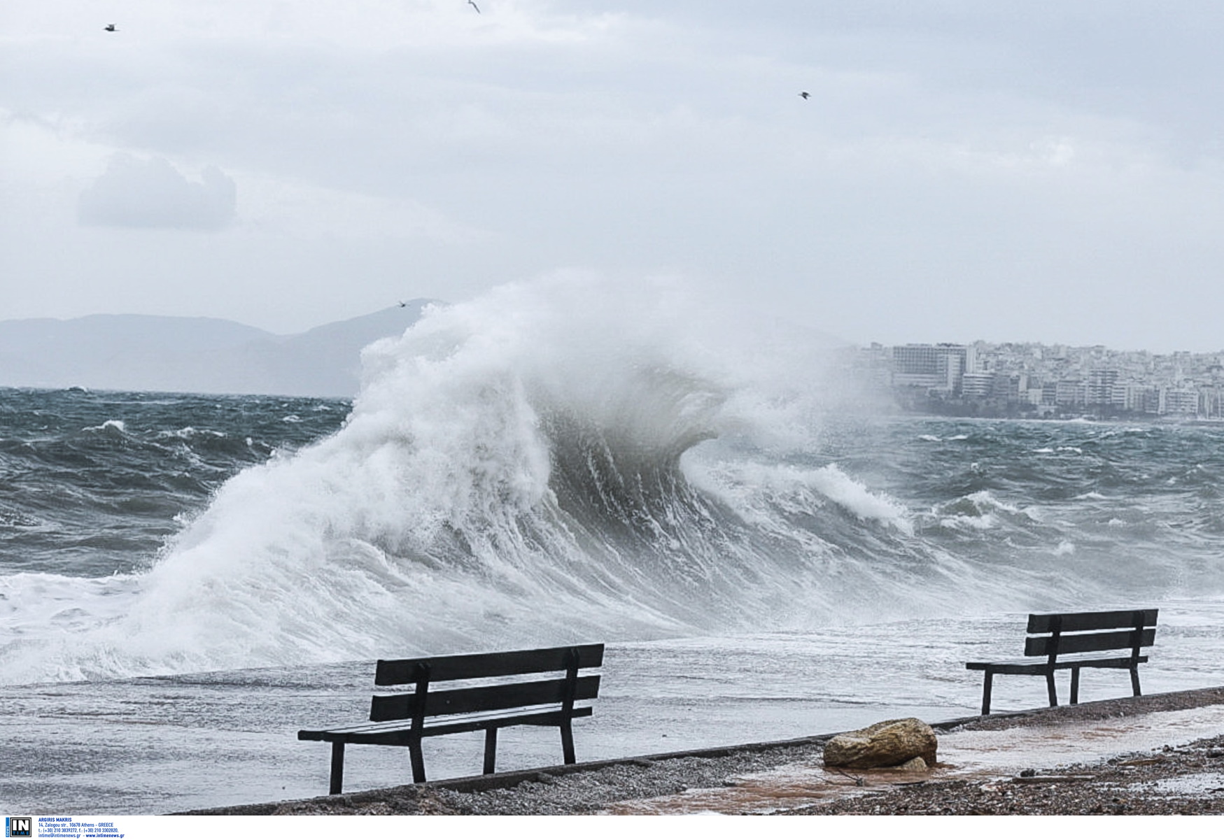 Καιρός αύριο: Θυελλώδεις άνεμοι και πτώση θερμοκρασίας – Πού θα πέσουν βροχές και καταιγίδες