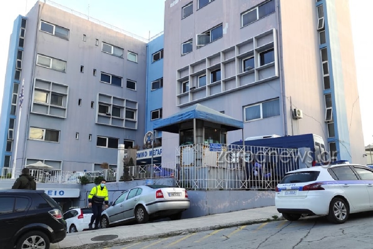 Κρήτη: Πέντε βαρυποινίτες απέδρασαν από το Αστυνομικό Μέγαρο Χανίων