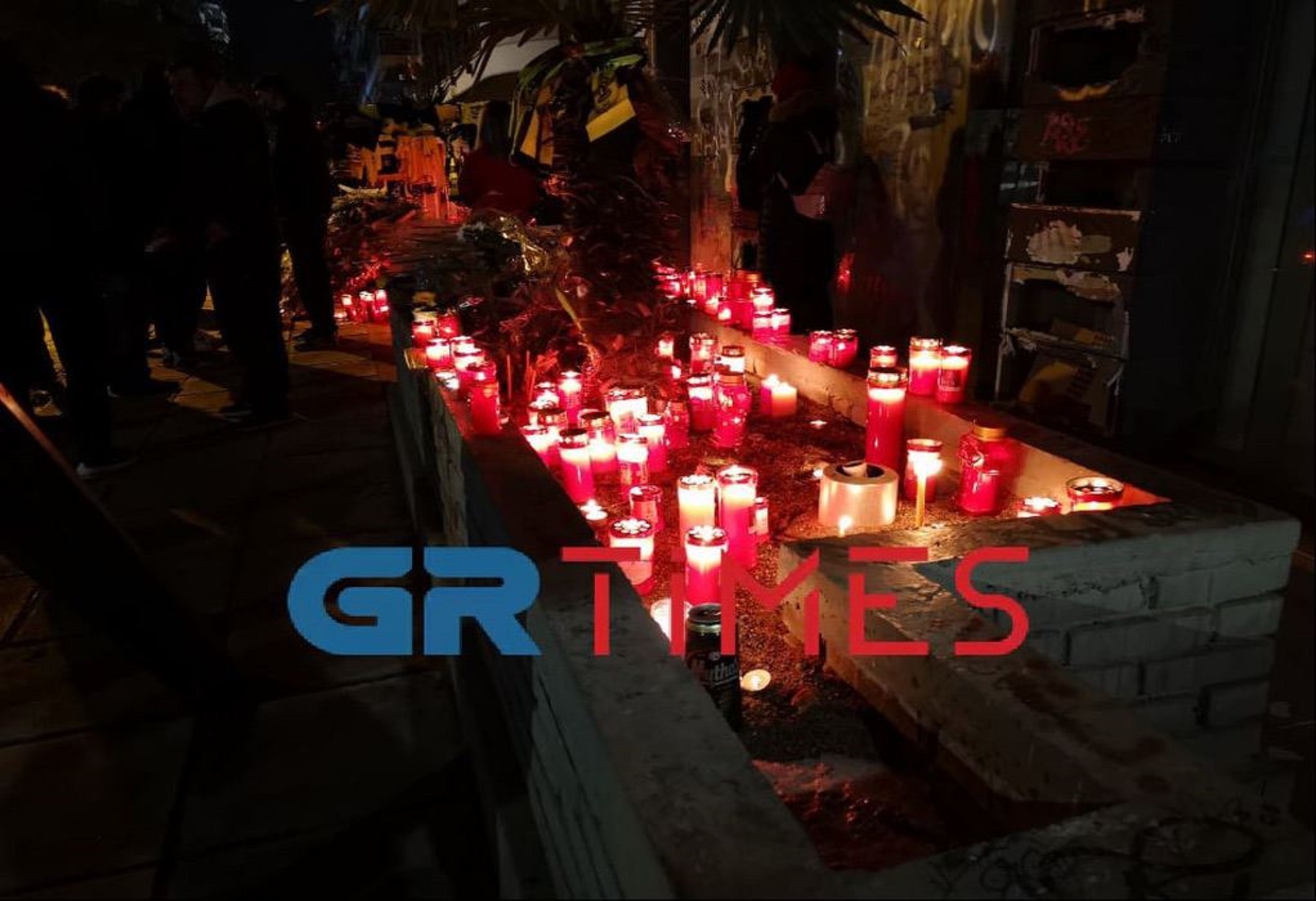 Δολοφονία 19χρονου Άλκη: Λαοθάλασσα στο σημείο που άφησε την τελευταία του πνοή