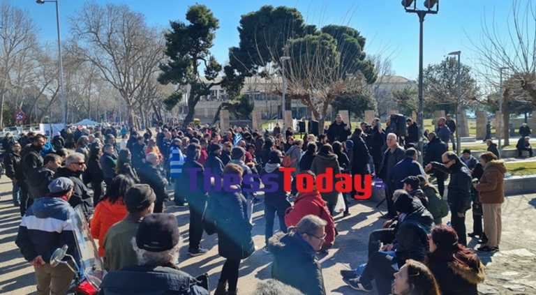 Θεσσαλονίκη: Νέα συγκέντρωση αρνητών στον Λευκό Πύργο – «Όχι άλλα μέτρα για τον κορονοϊό»