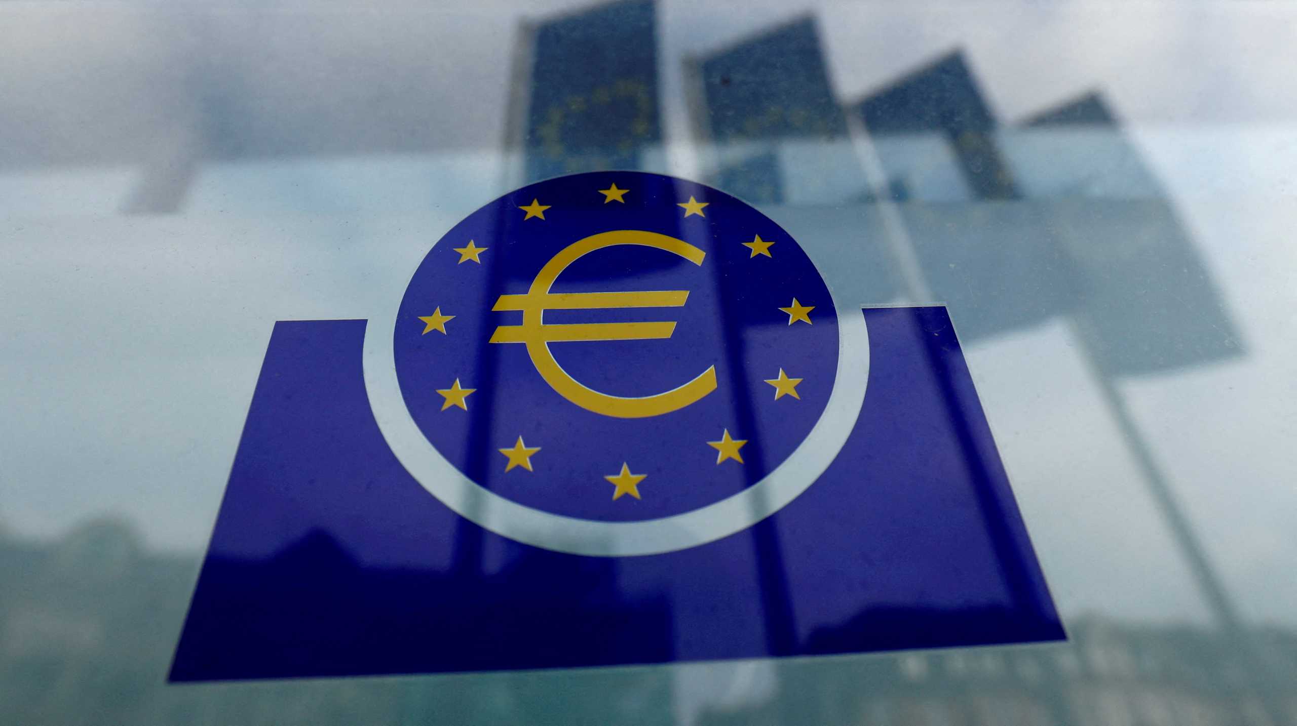 Bloomberg: Πιο πιθανή από ποτέ η ύφεση στην Ευρωζώνη – Προβλέψεις για πληθωρισμό 8% το 2022