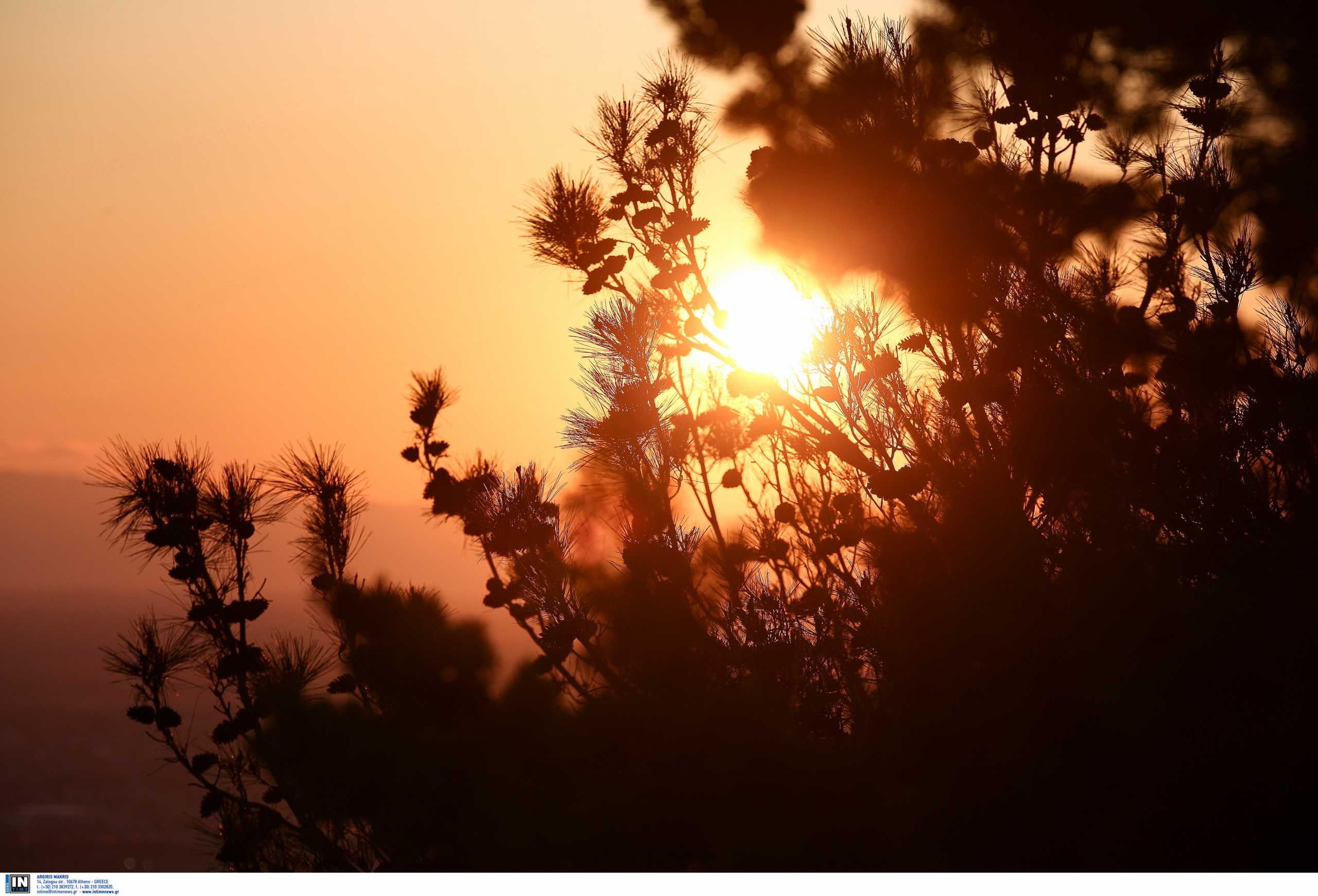 Καιρός – meteo: Υψηλές θερμοκρασίες την Παρασκευή με καταιγίδες το μεσημέρι