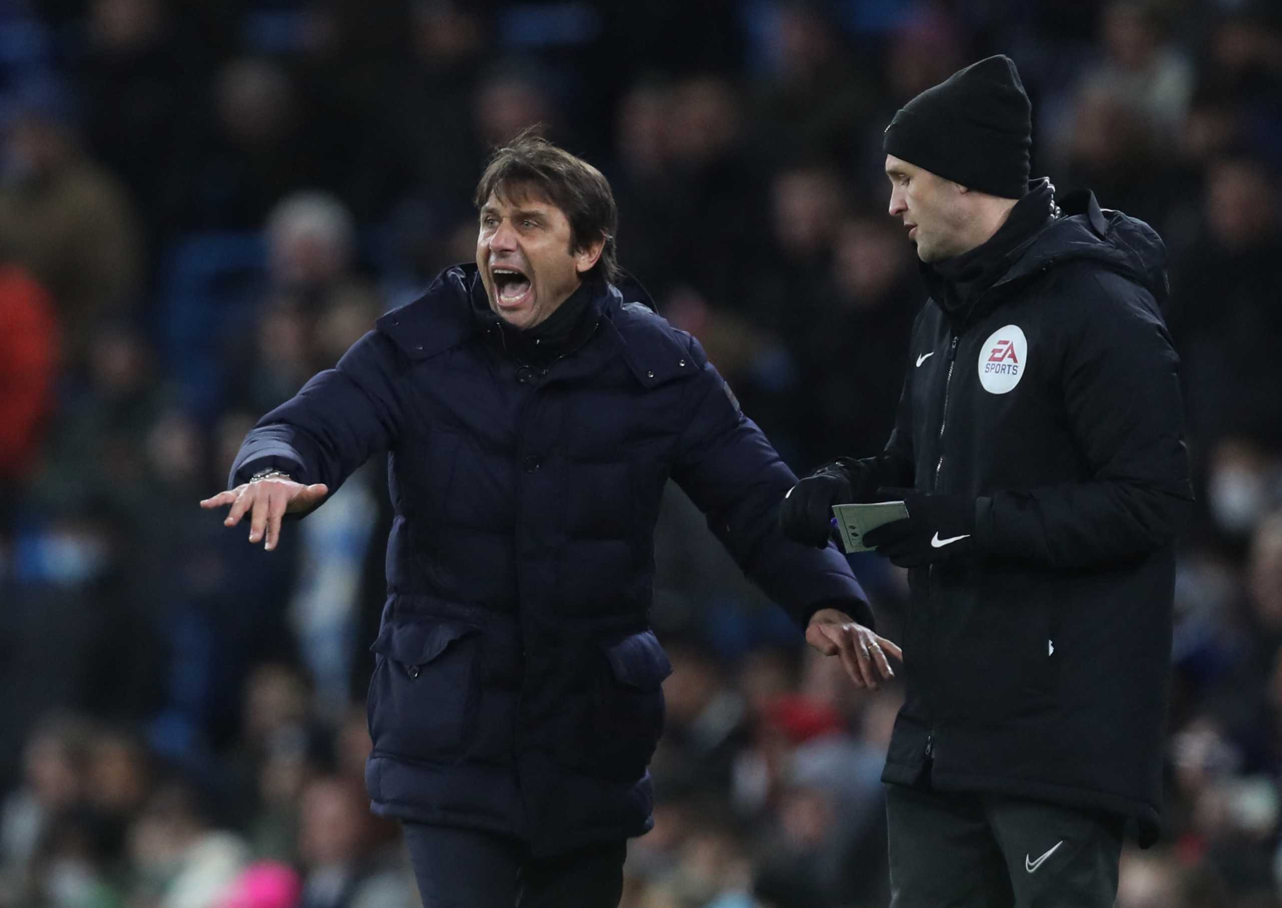 Soccer Football - Premier League - Manchester City v Tottenham Hotspur - Etihad Stadium, Manchester, Britain - February 19, 2022 Tottenham Hotspur manager Antonio Conte reacts REUTERS