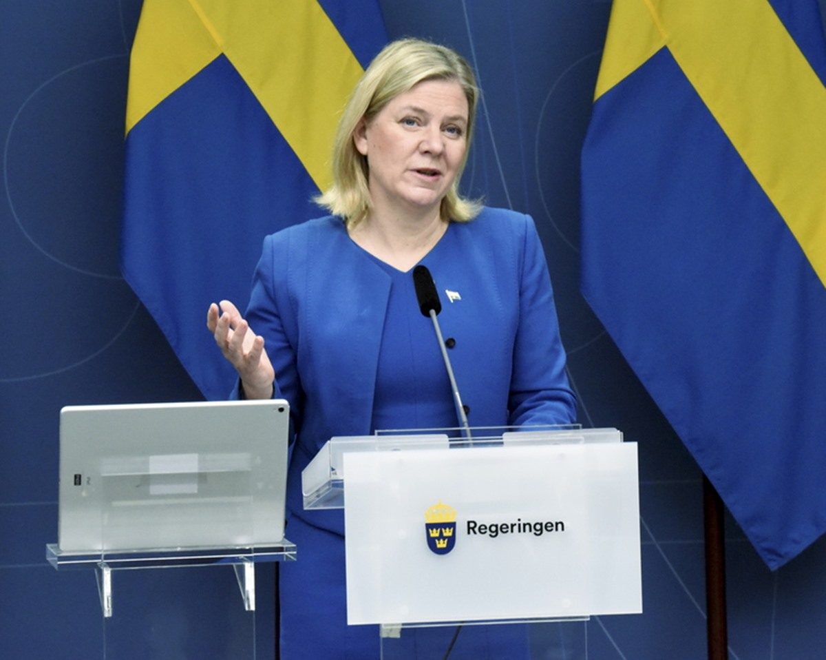 epa09724370 Sweden's Prime Minister Magdalena Andersson holds a press conference in Stockholm, Sweden, 03 February 2022, where she announced plans to lift nearly all of the country's COVID-19 restrictions on 09 February.  EPA