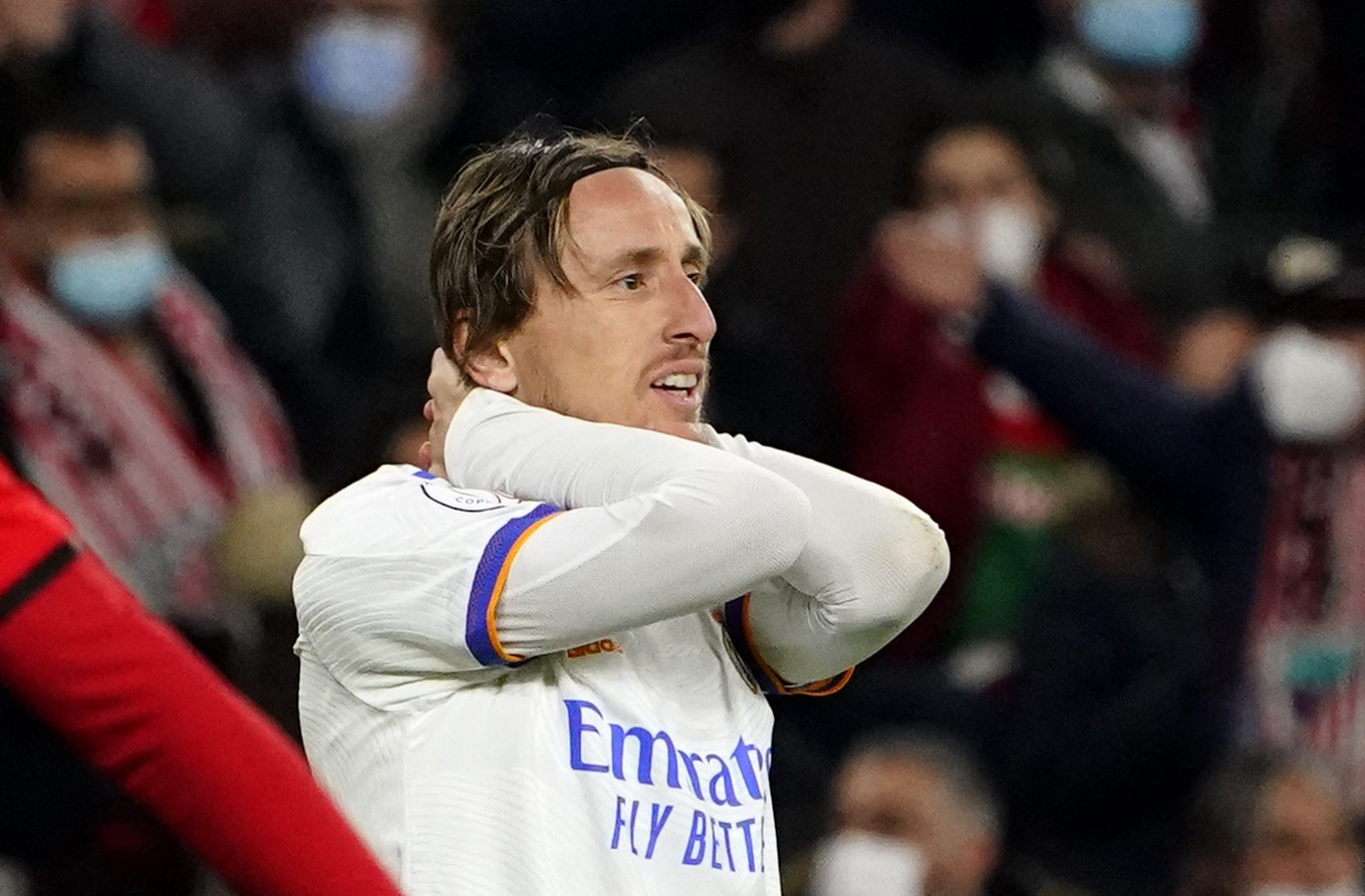 Soccer Football - Copa del Rey - Quarter Final - Athletic Bilbao v Real Madrid - San Mames, Bilbao, Spain - February 3, 2022 Real Madrid's Luka Modric reacts REUTERS