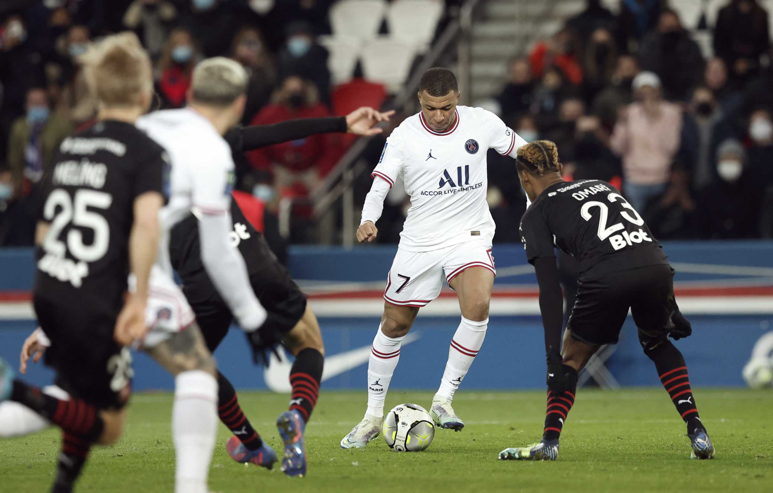 Soccer Football - Ligue 1 - Paris St Germain v Stade Rennes - Parc des Princes, Paris, France - February 11, 2022 Paris St Germain's Kylian Mbappe  scores their first goal REUTERS