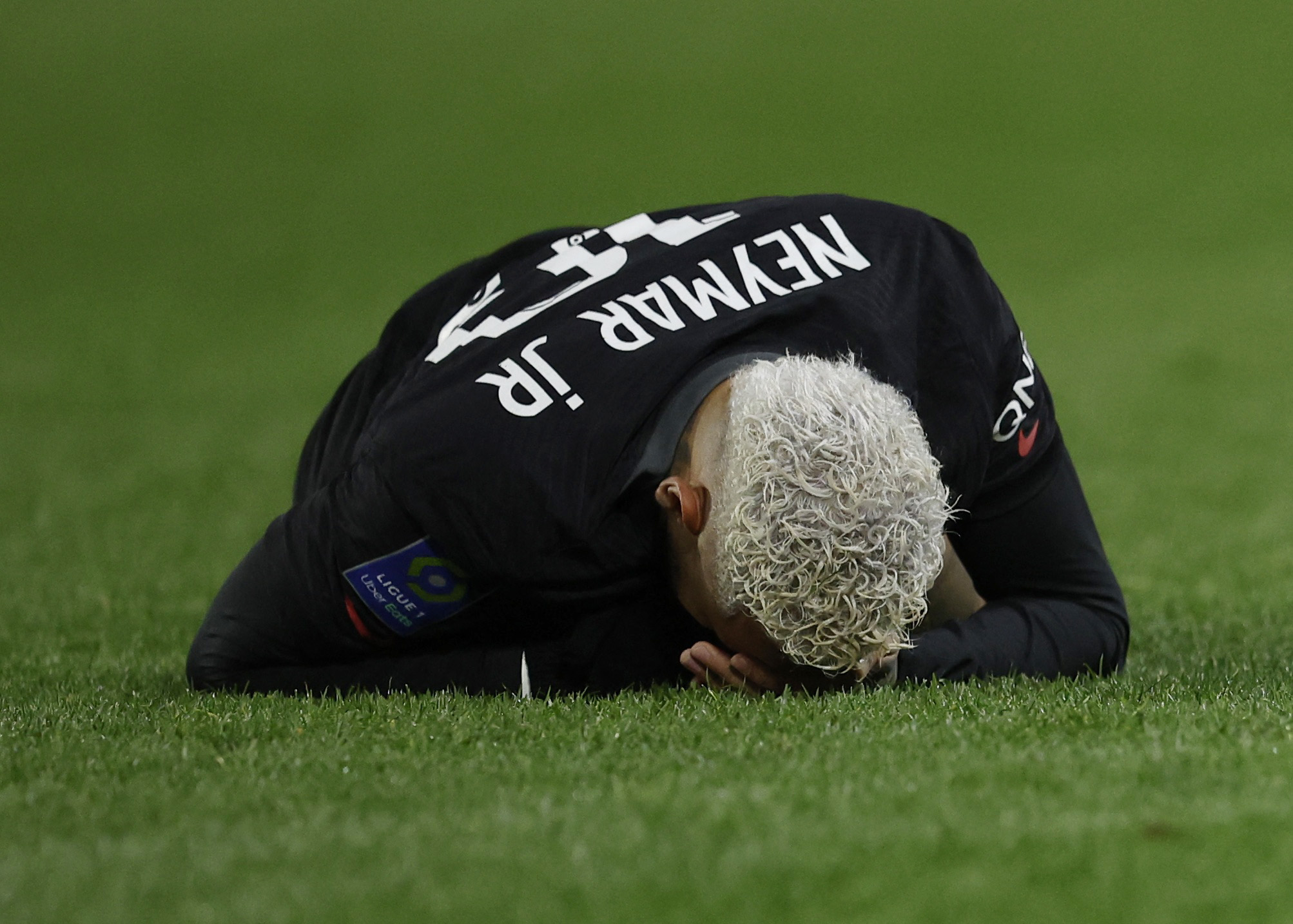 Soccer Football - Ligue 1 - Nantes v Paris St Germain - The Stade de la Beaujoire - Louis Fonteneau, Nantes, France - February 19, 2022  Paris St Germain's Neymar goes down REUTERS