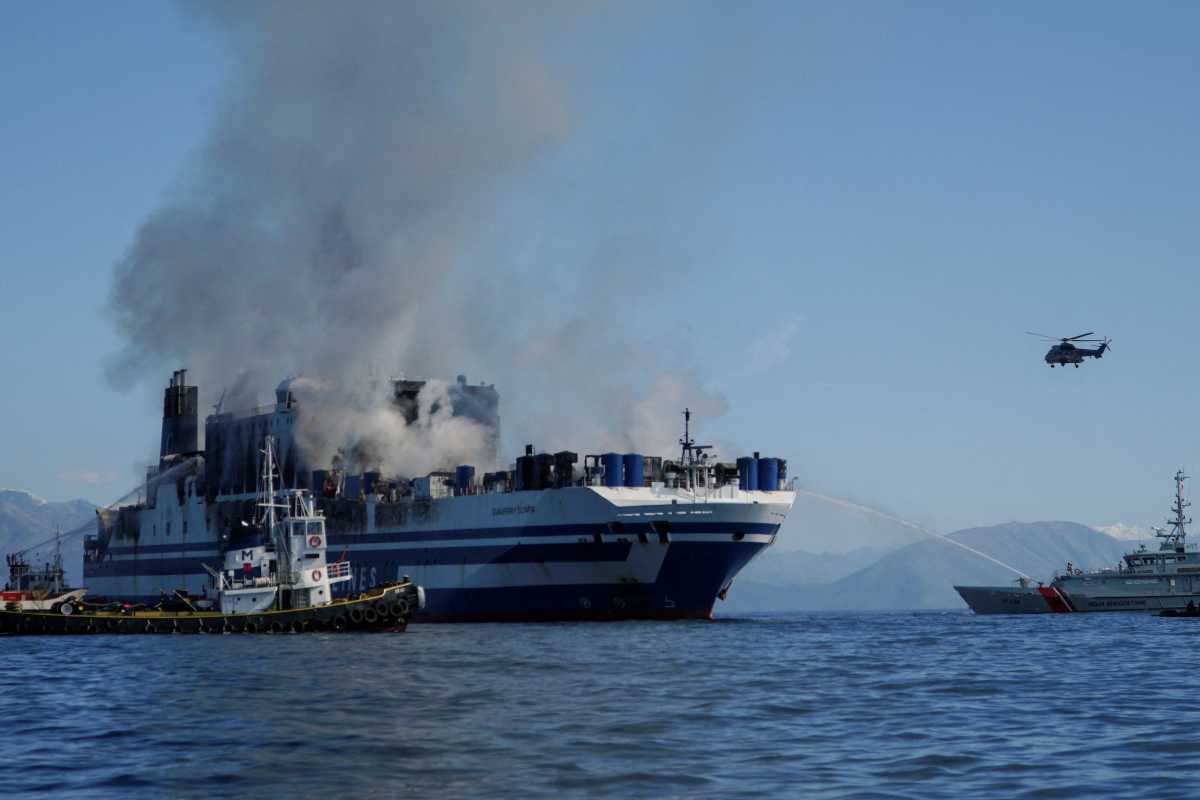 Φωτιά σε πλοίο στην Κέρκυρα: «Ζήσαμε μια πύρινη κόλαση», λέει επιβάτης του Euroferry Olympia
